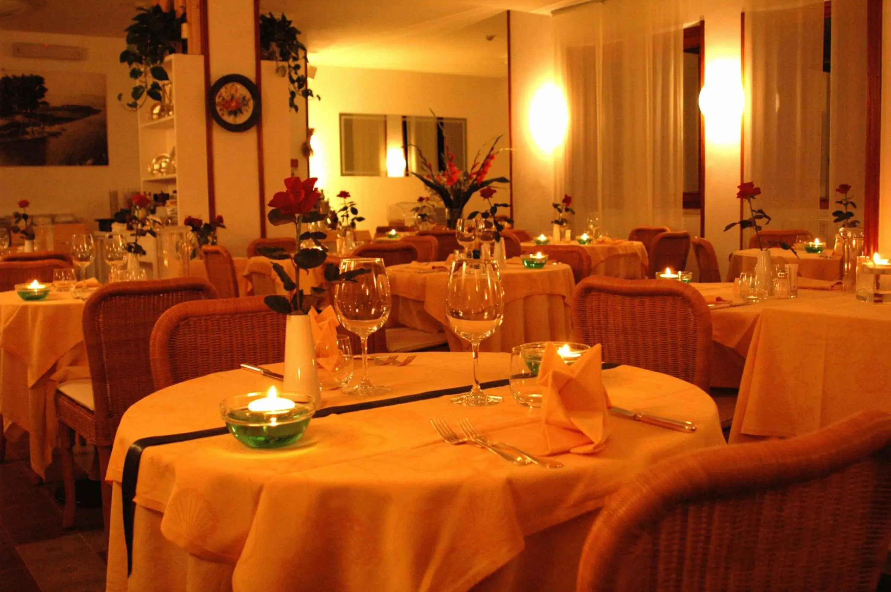 Restaurant/Places to Eat in Hotel Mar Del Plata