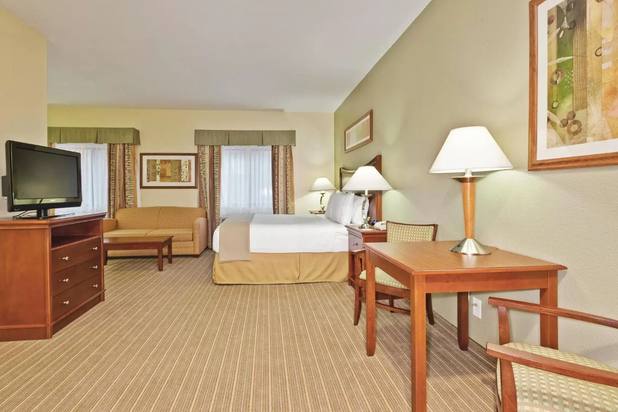 Photo of the whole room in Holiday Inn Express Winfield, an IHG Hotel