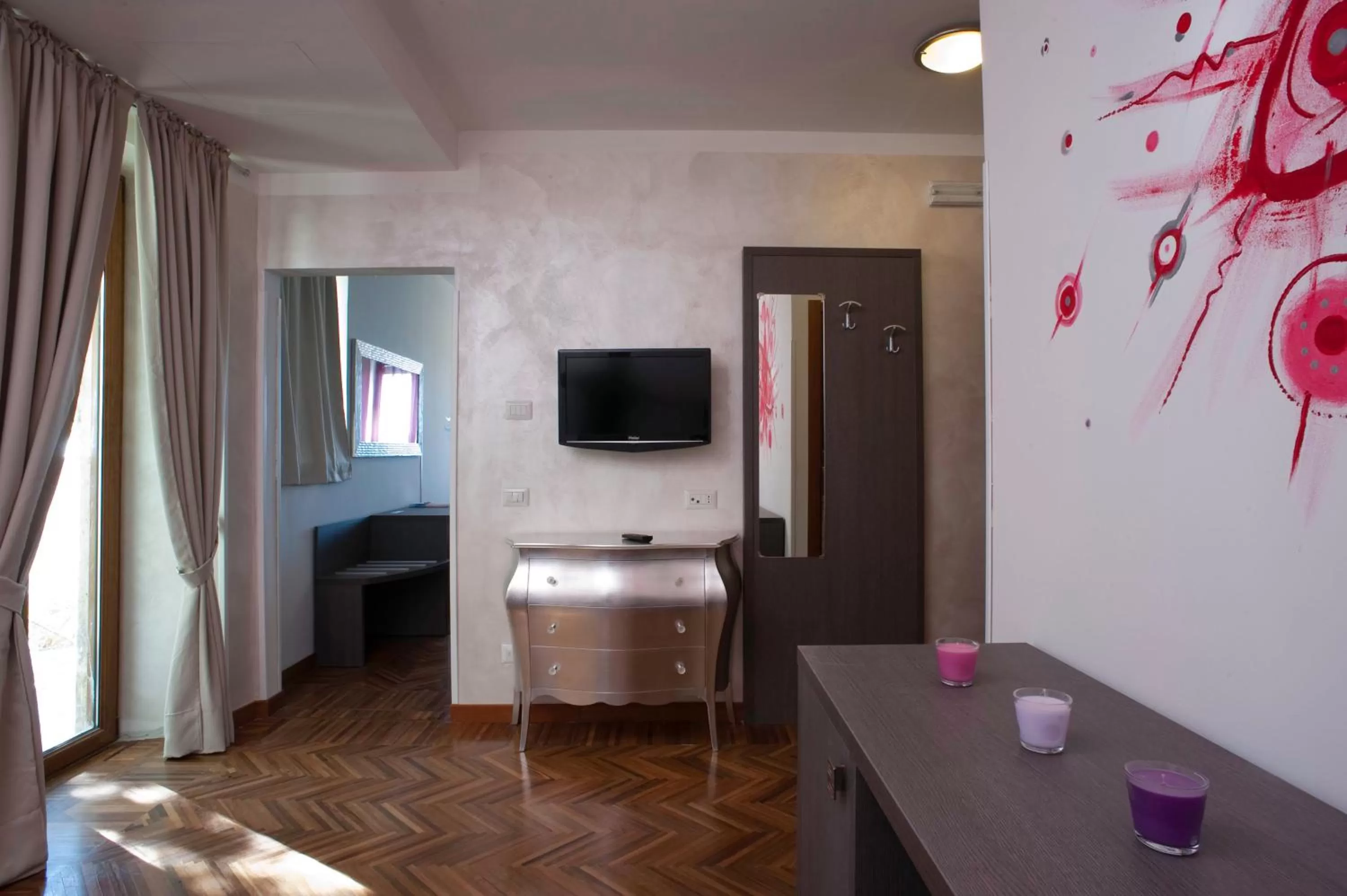 Photo of the whole room in Hotel Astoria