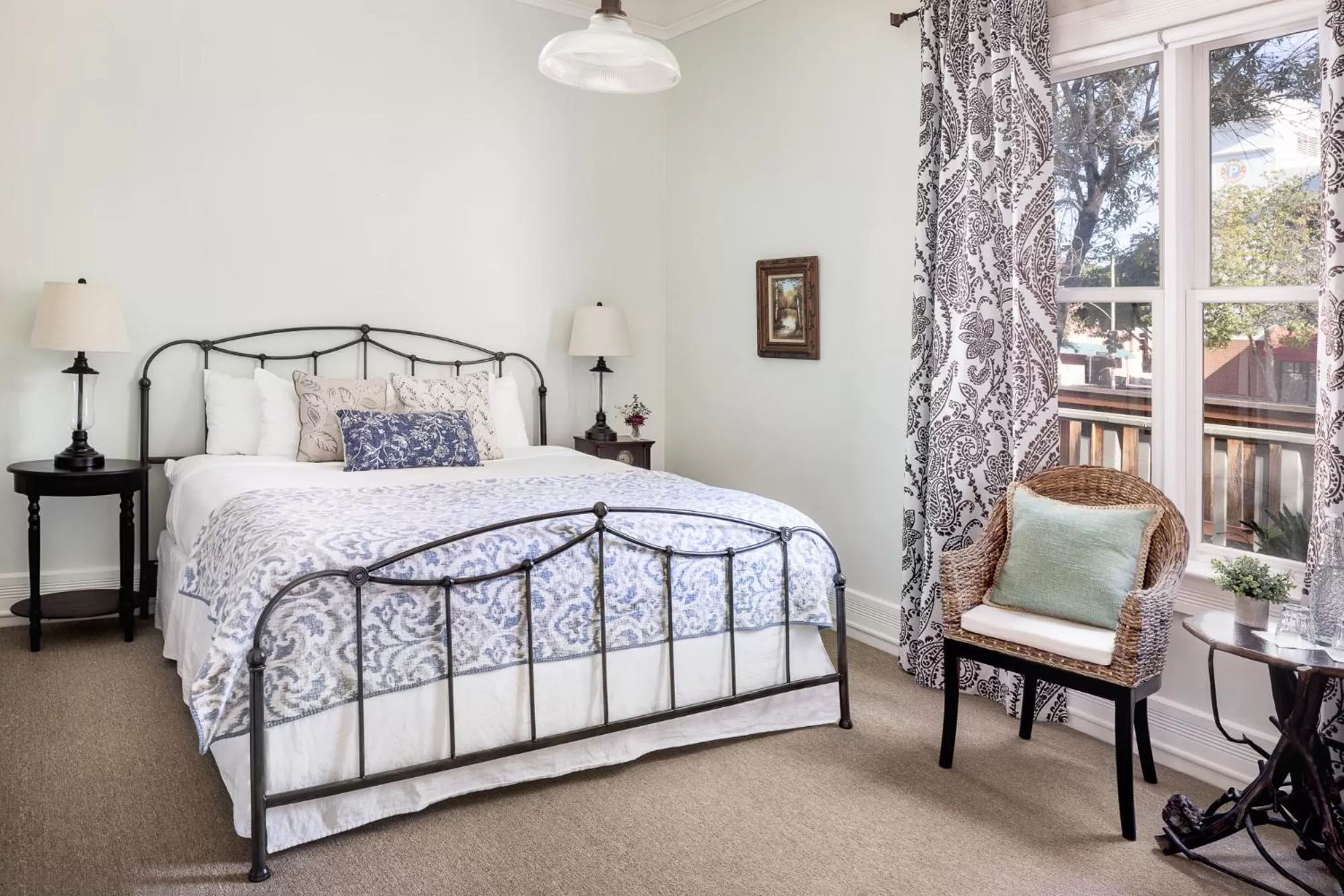 Bed in Garden Street Inn Downtown San Luis Obispo, A Kirkwood Collection Hotel