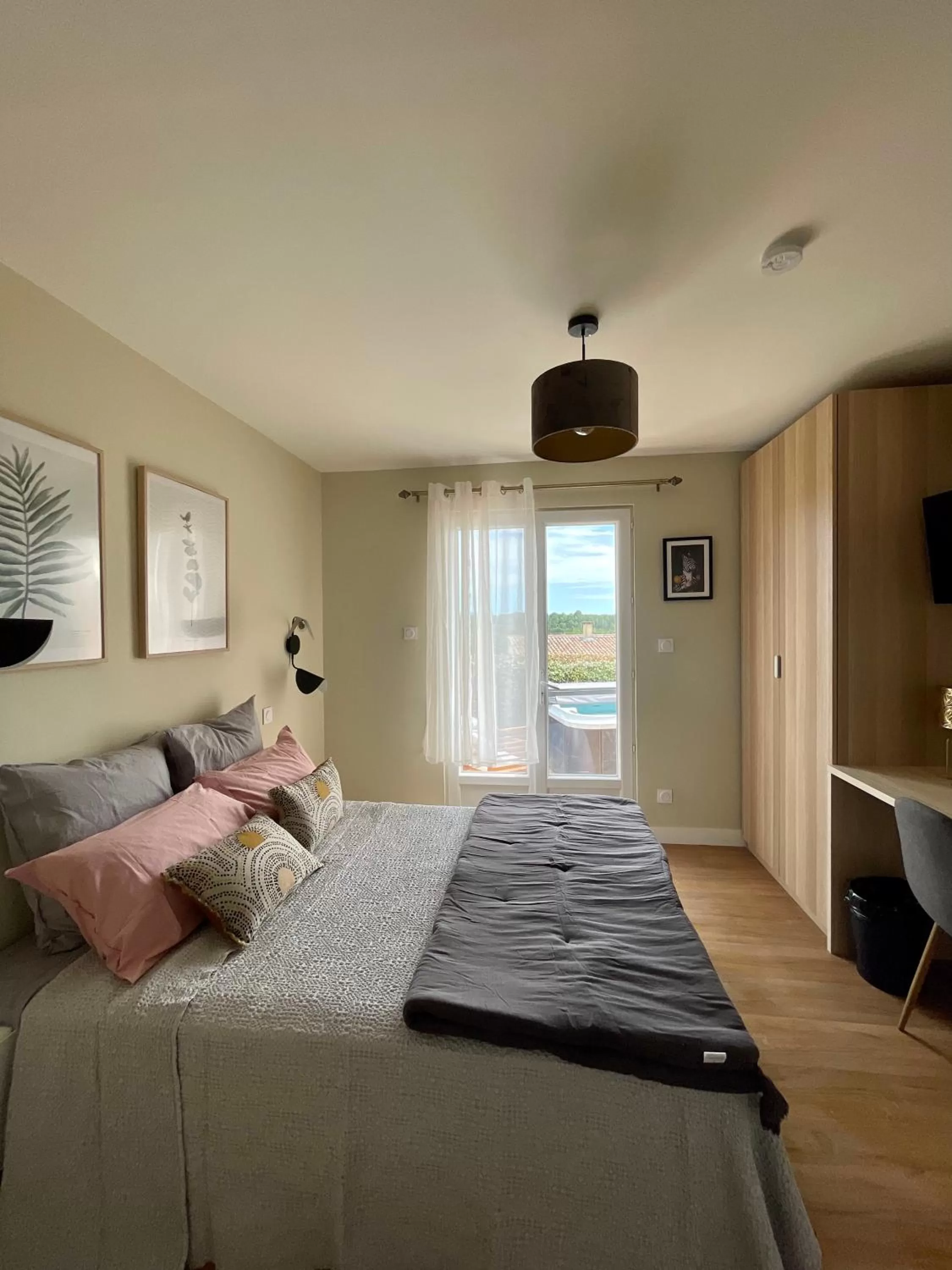 Bed in Chambre d'hôtes avec Jacuzzi Ventoux Cocoon