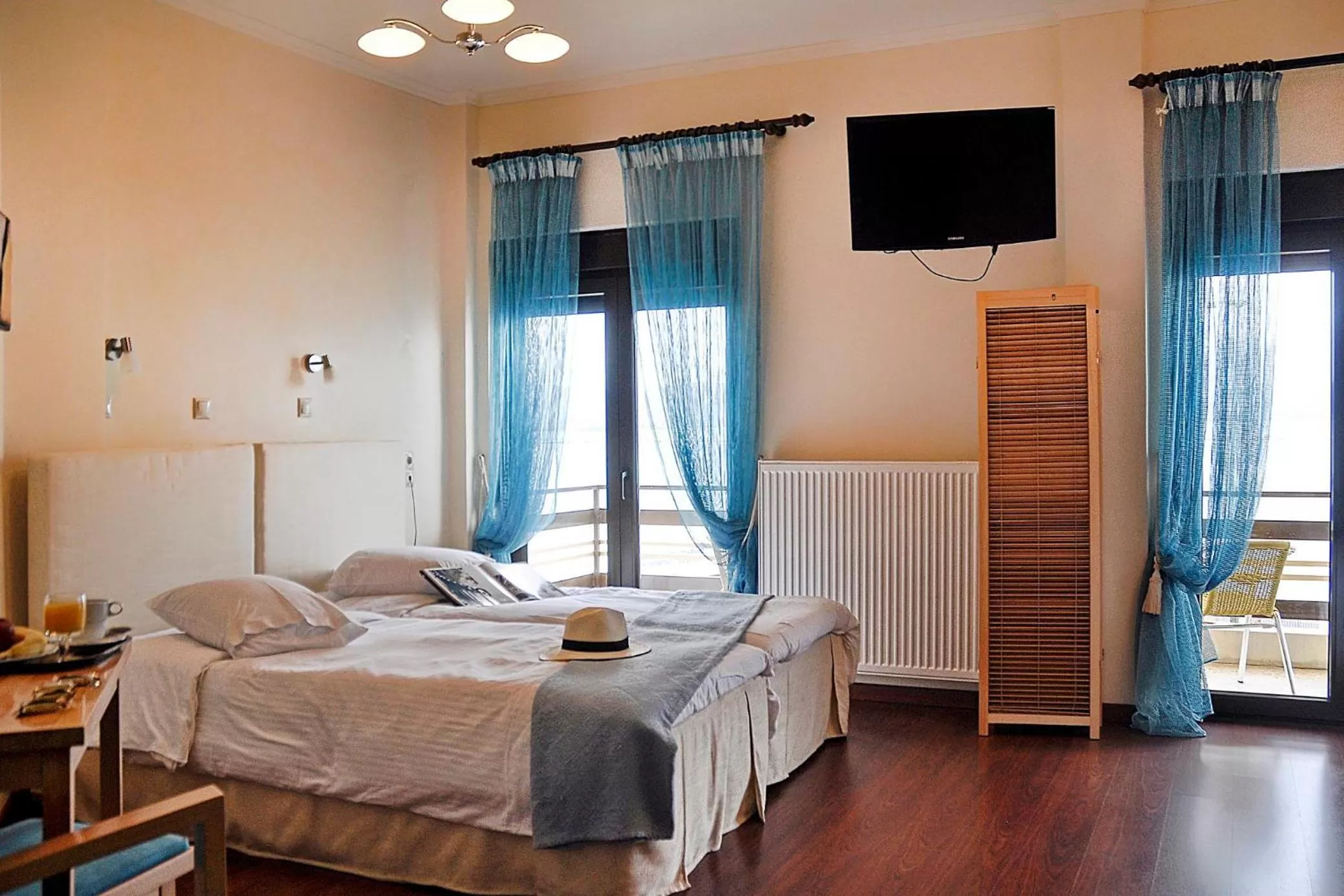 Bed in Hotel Atlantis