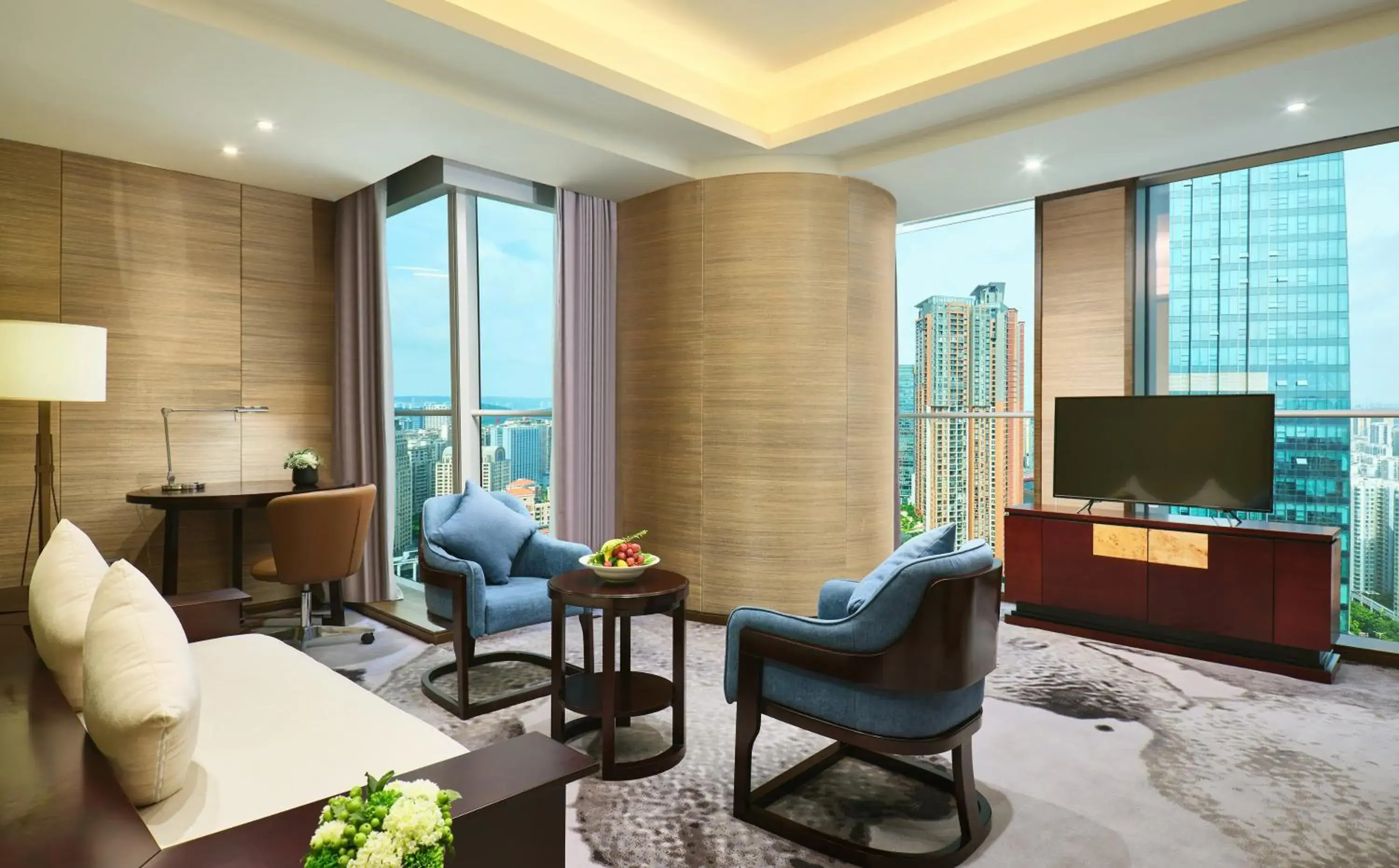 Photo of the whole room, Seating Area in Crowne Plaza Nanning City Center, an IHG Hotel