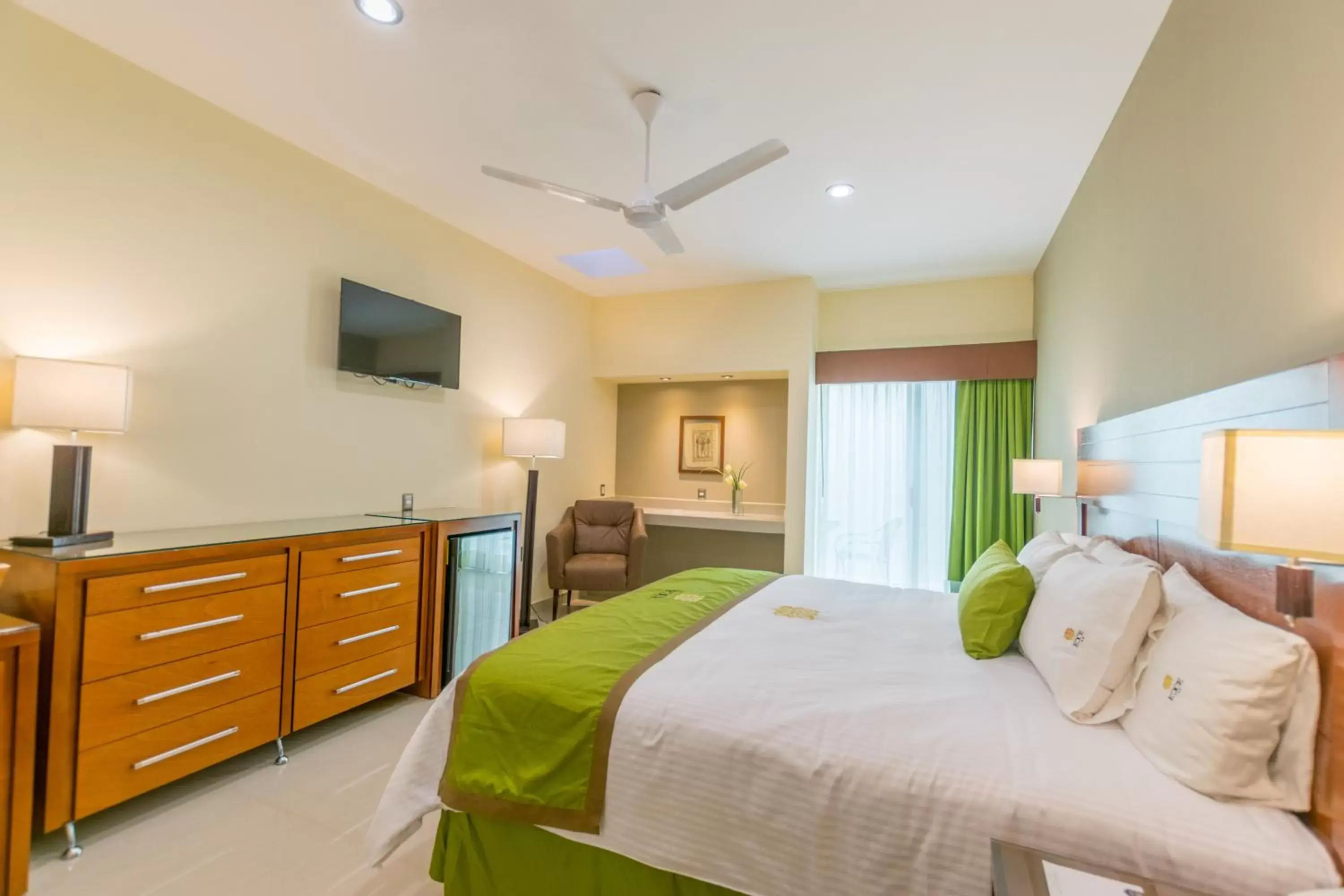 Bed in Hotel Ecce Inn & Spa