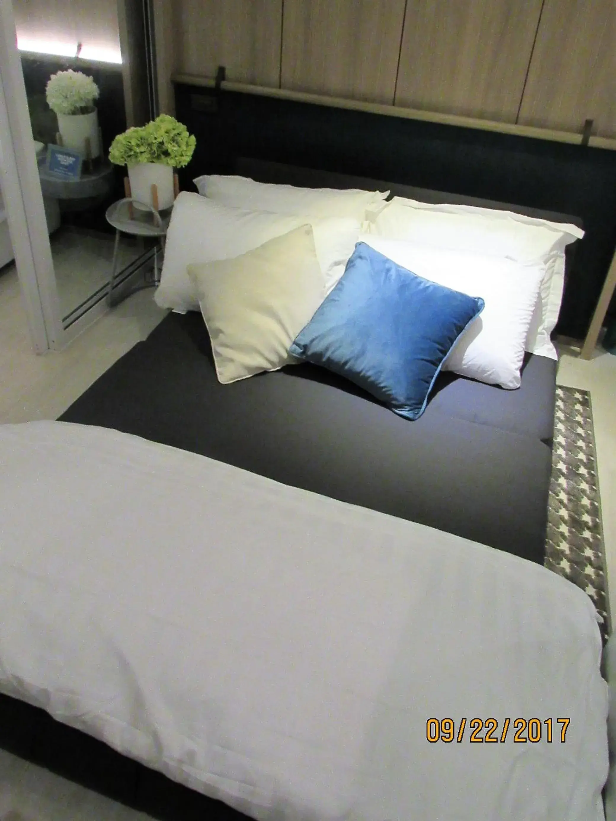 Bed in Azure Urban Beach Resort Manila by Radlett