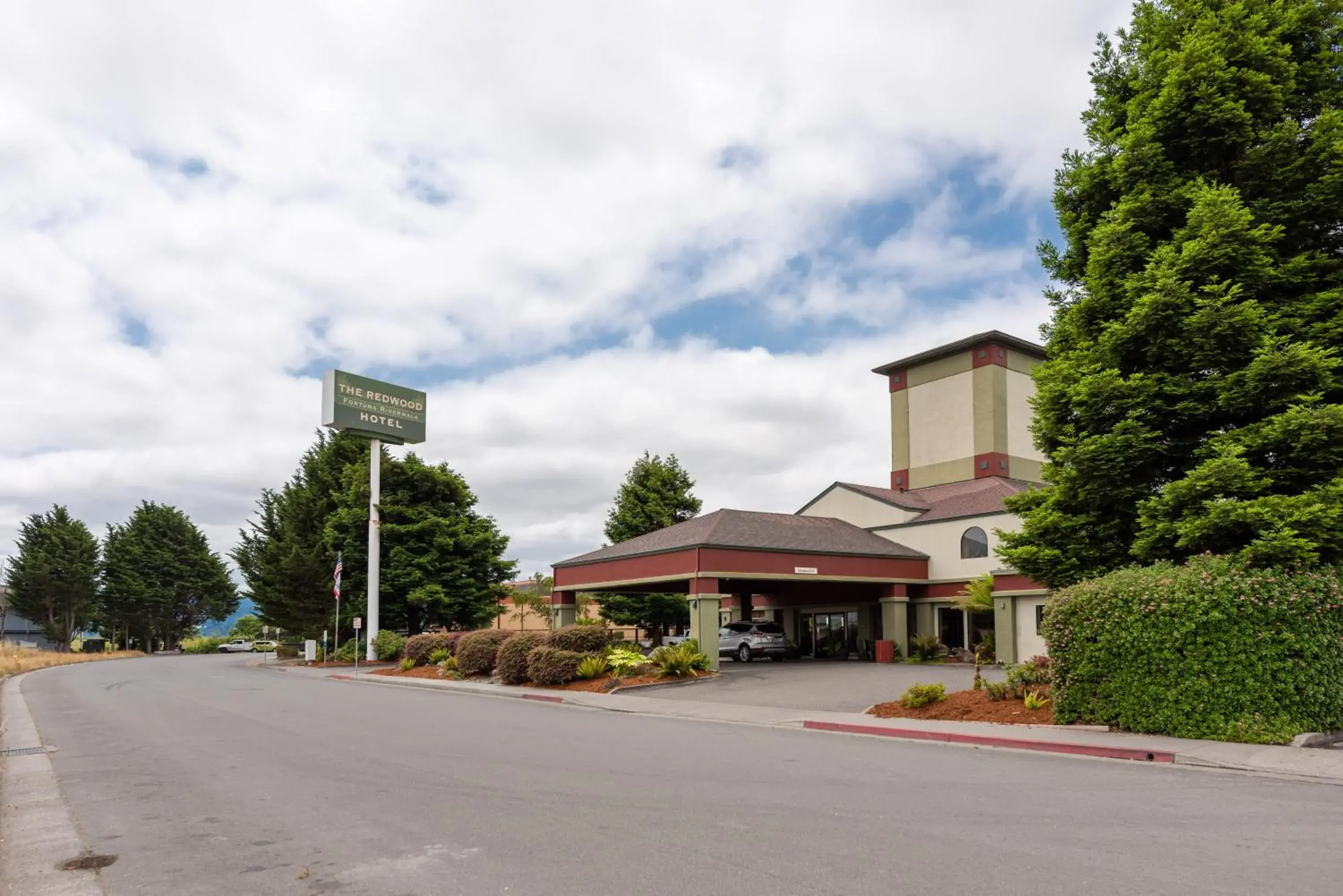 Property Building in The Redwood Riverwalk Hotel