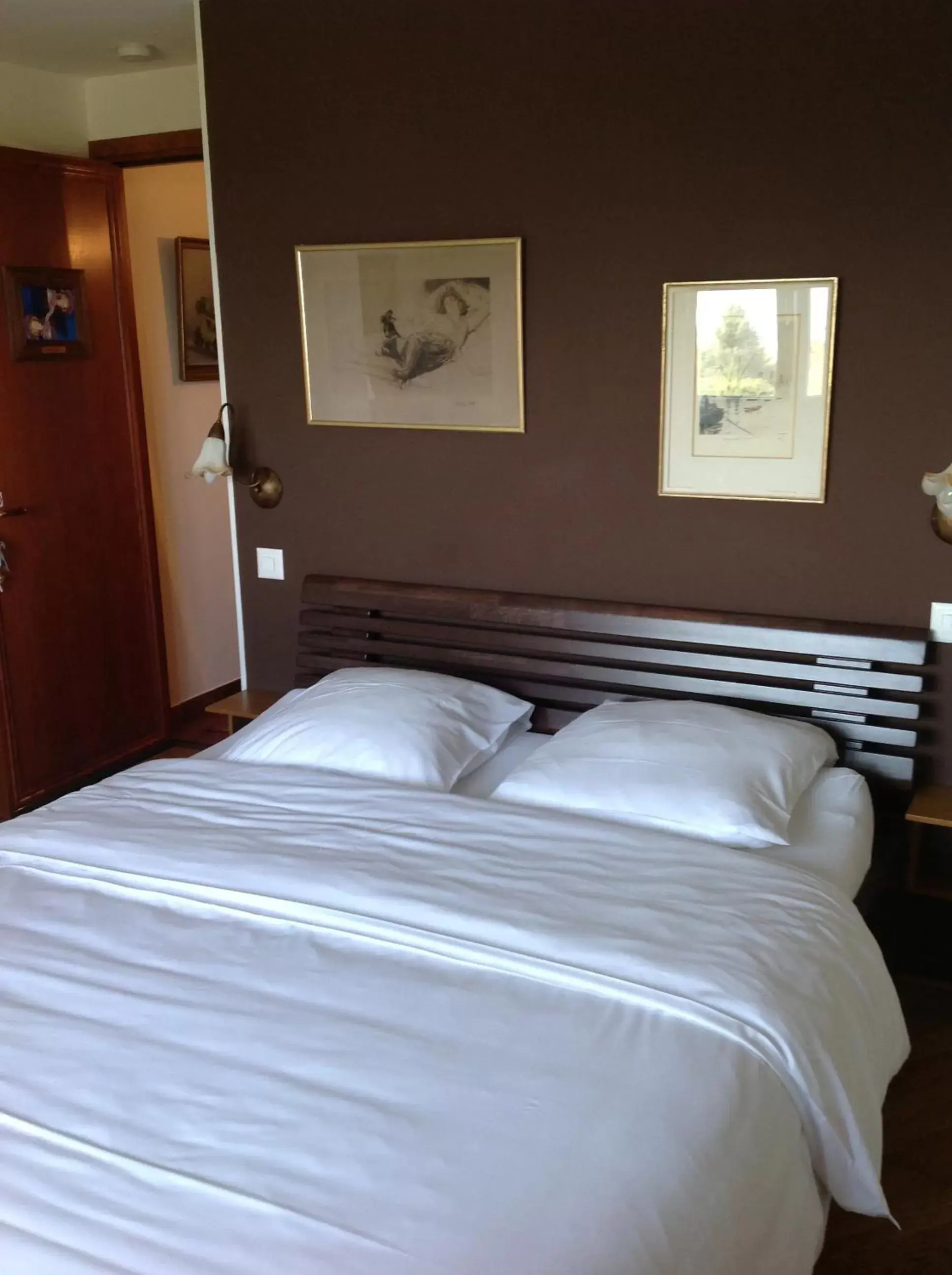 Bed in Auberge de Dully