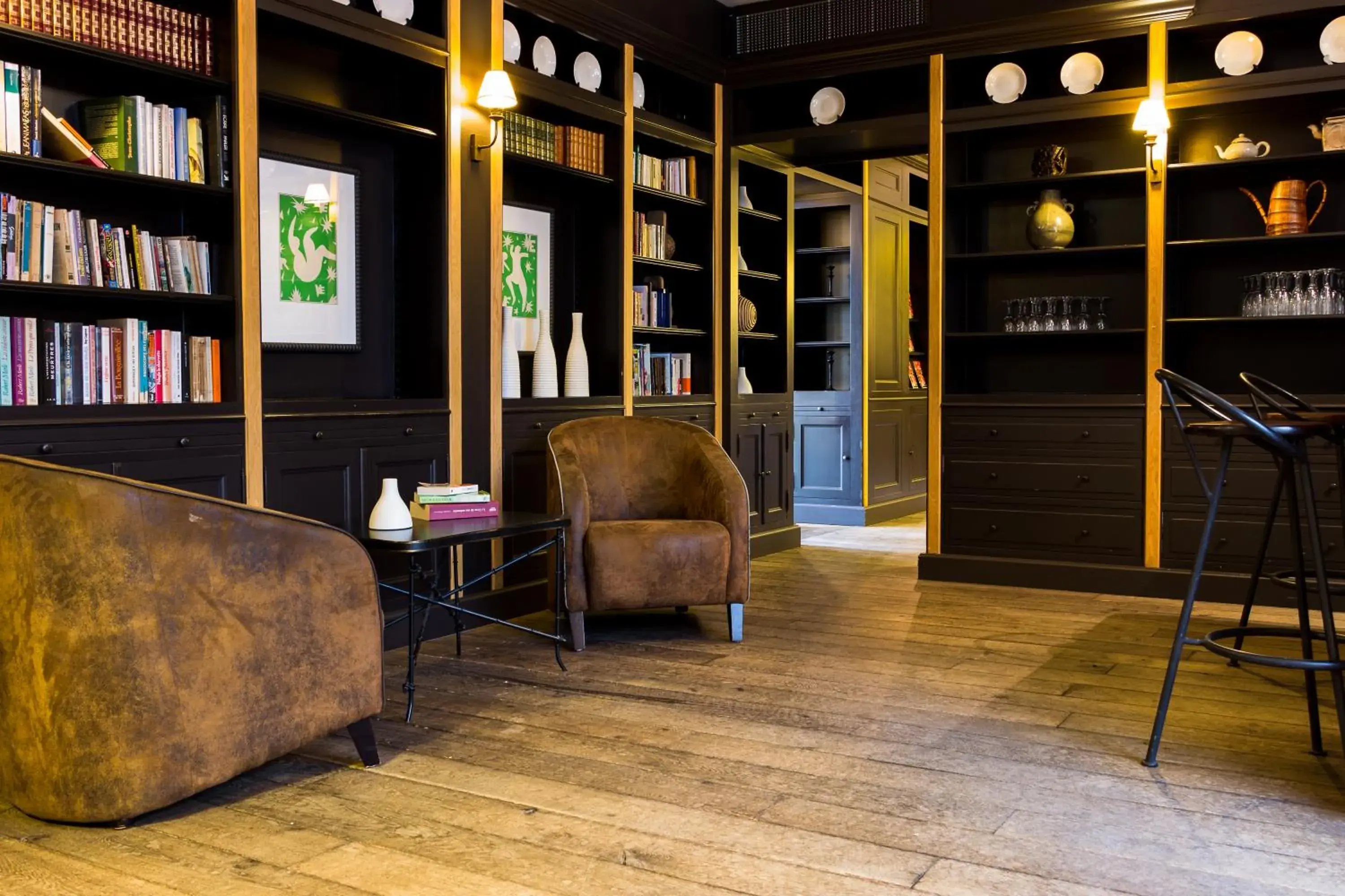 Lounge or bar in Le Relais Monceau