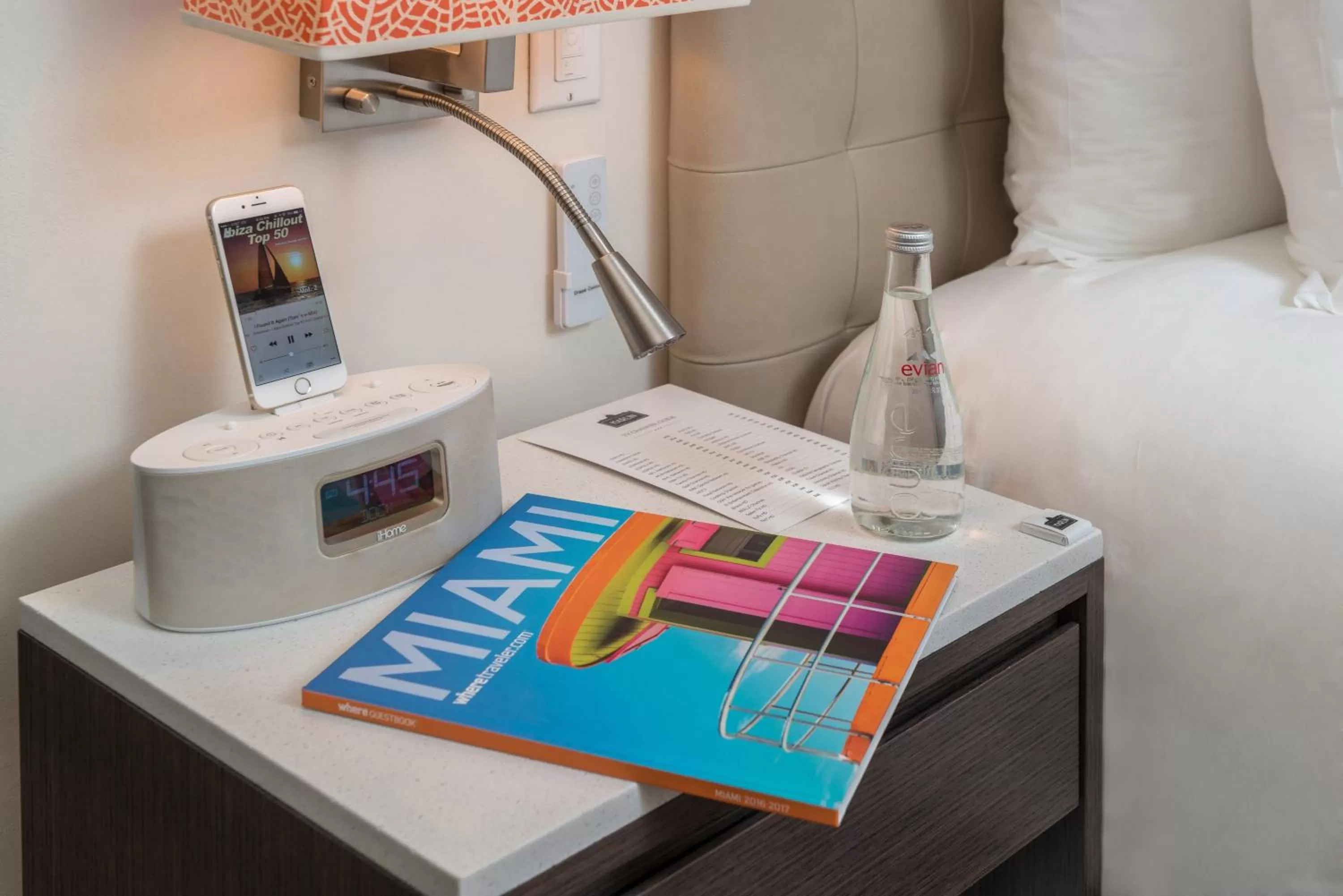 Bathroom, Bed in The Marlin Hotel