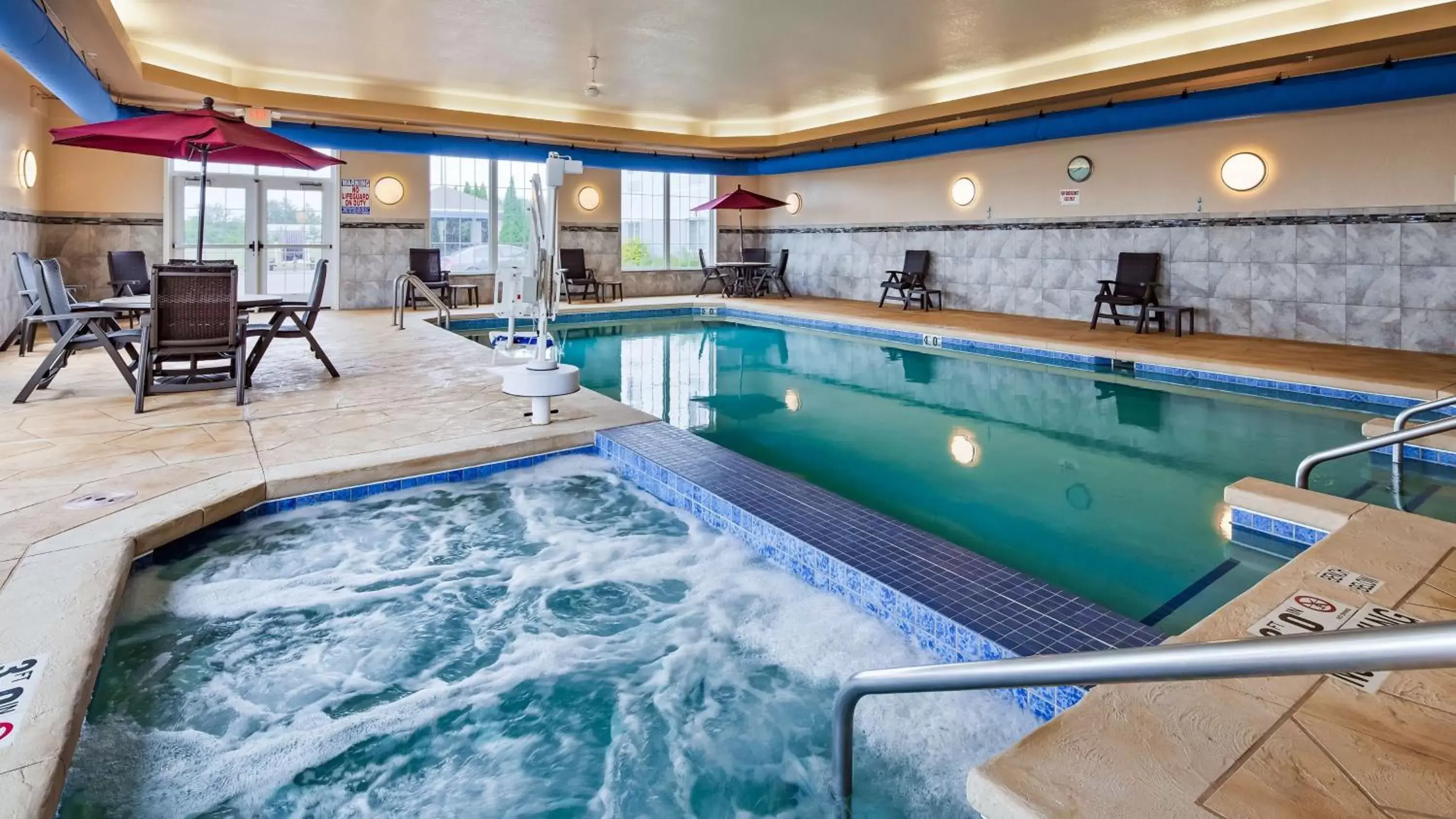 Pool view, Swimming Pool in Best Western Plus Wausau-Rothschild Hotel