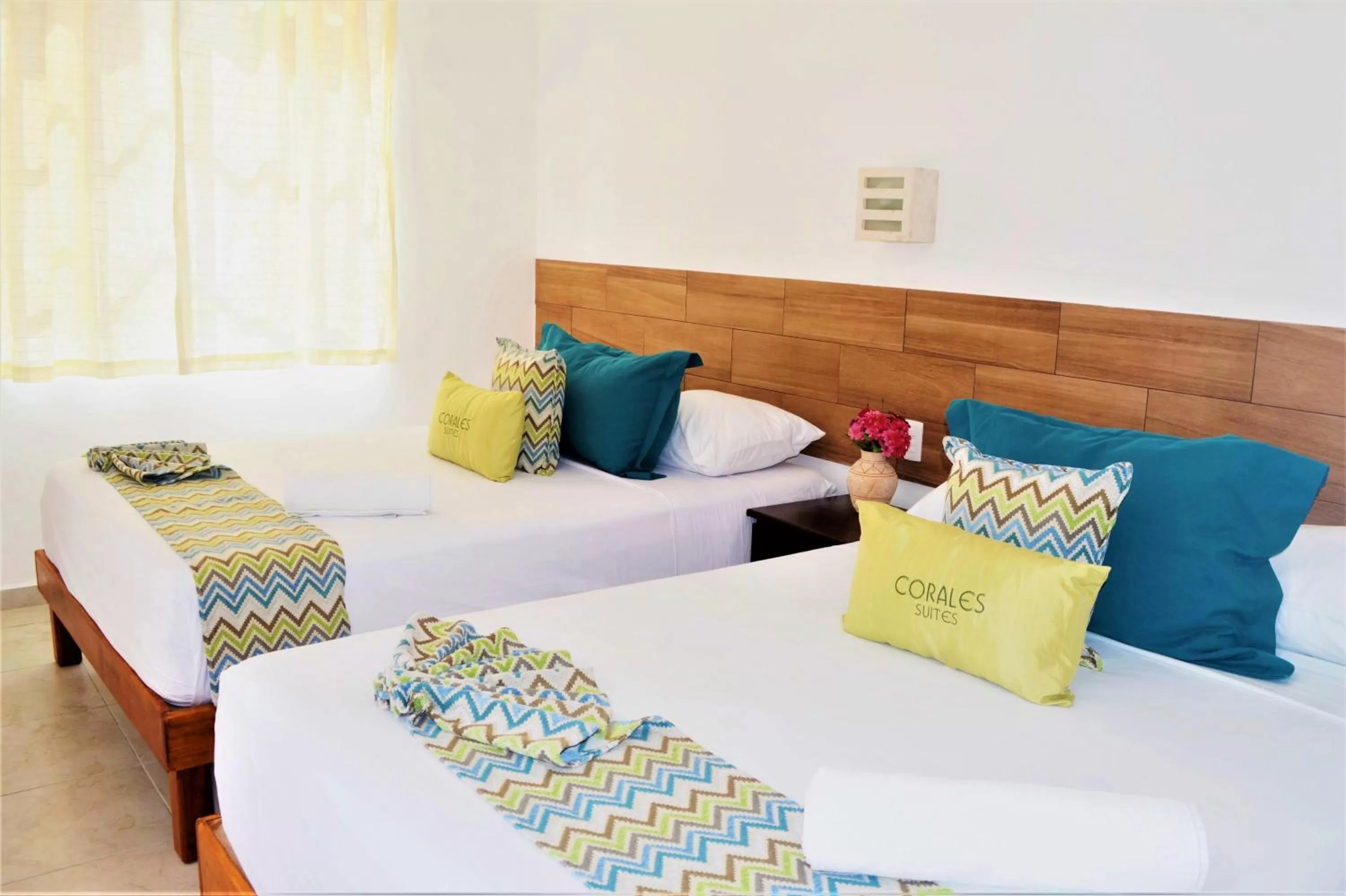 Bedroom, Bed in Corales Suites