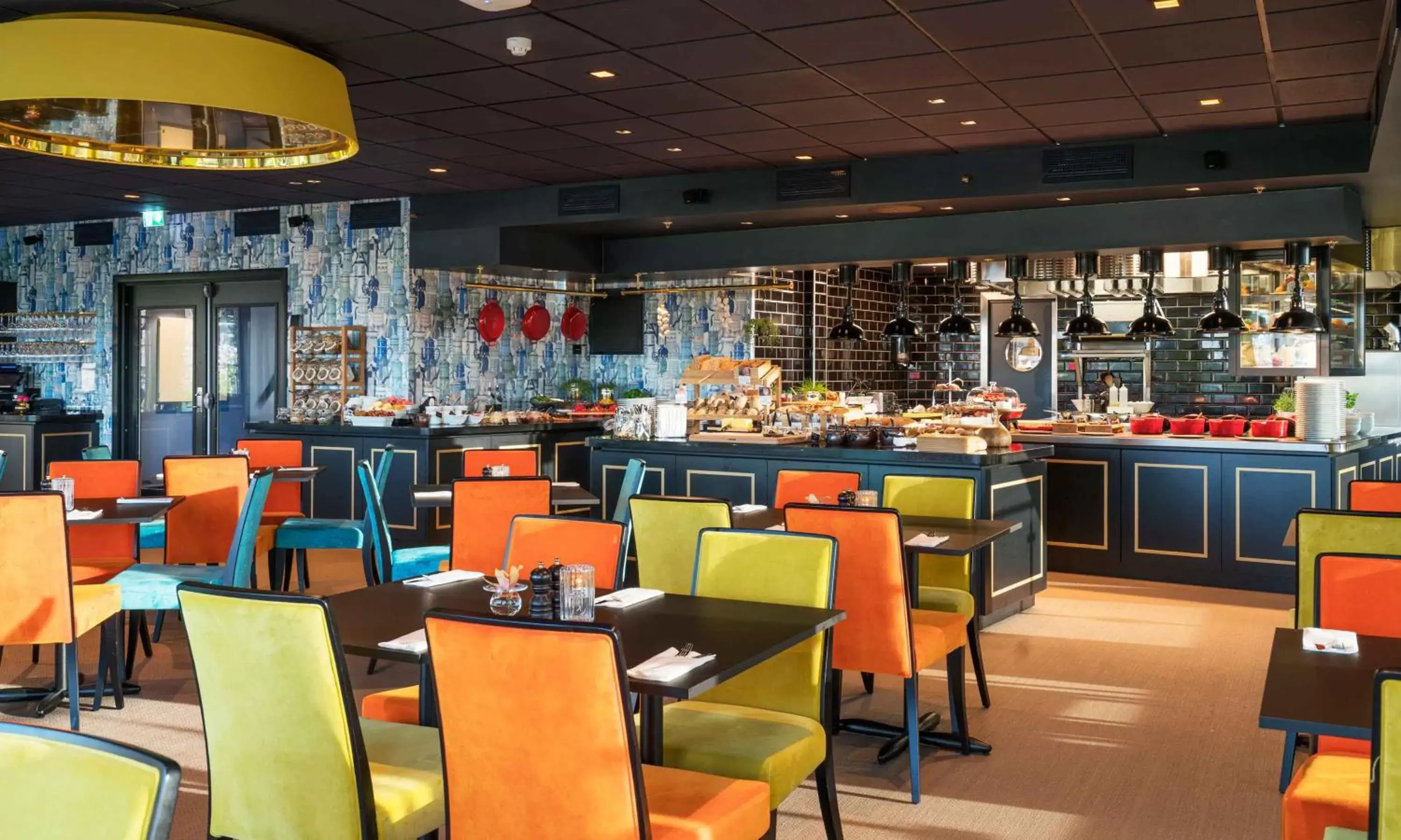 Buffet breakfast, Restaurant/Places to Eat in Thon Hotel Arendal