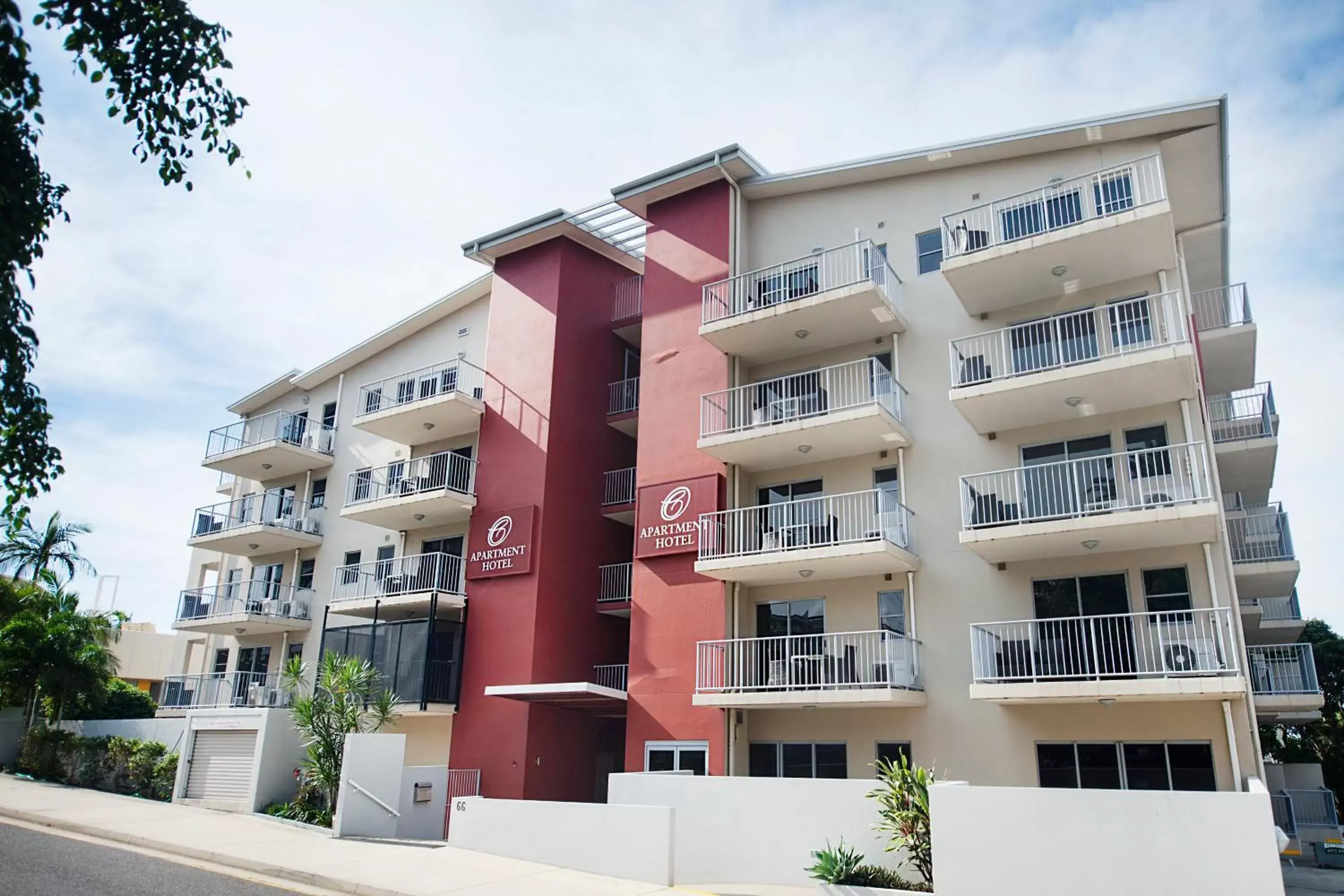 Facade/entrance, Property Building in Gladstone City Central Apartment Hotel