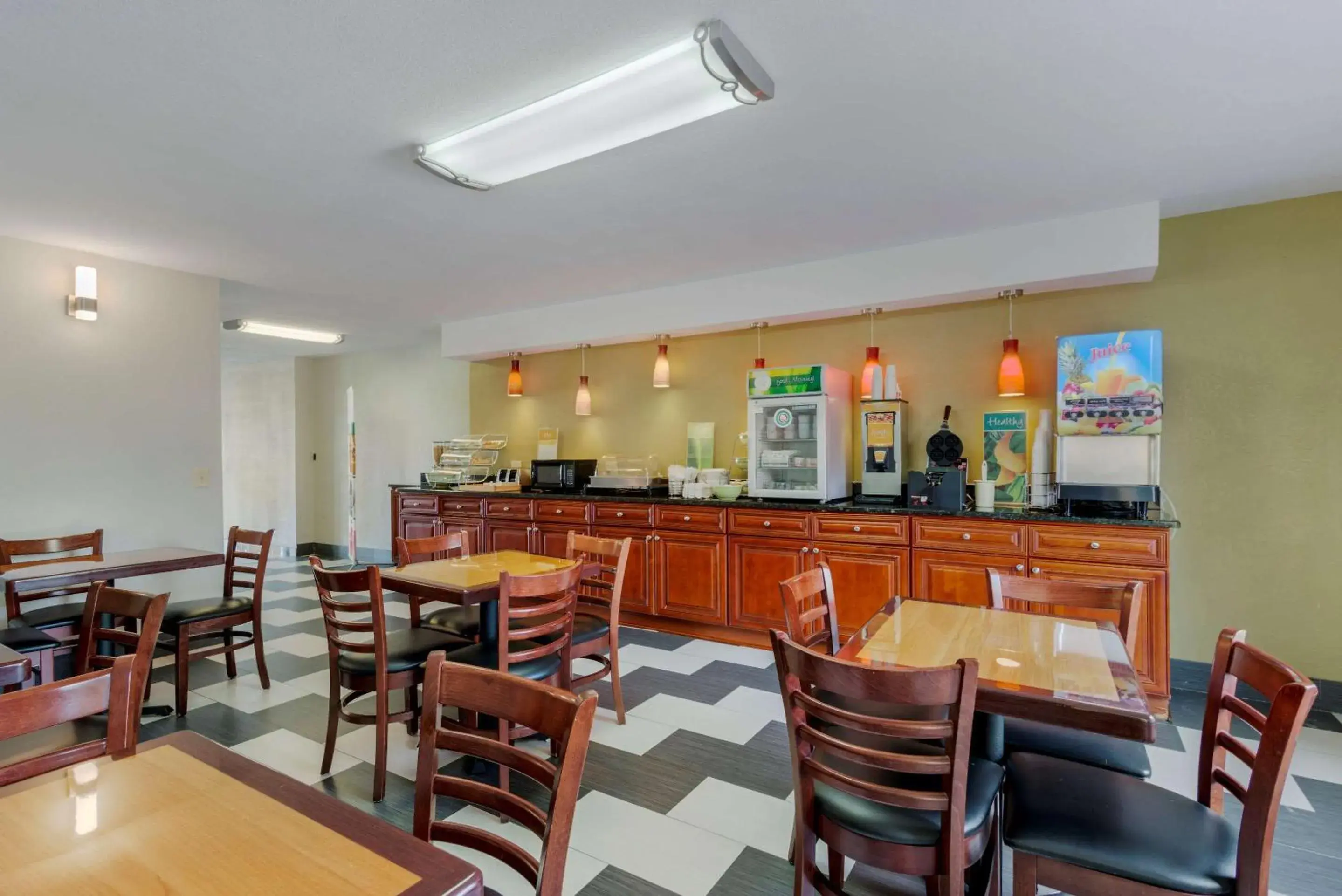 Breakfast, Restaurant/Places to Eat in Quality Inn Acworth