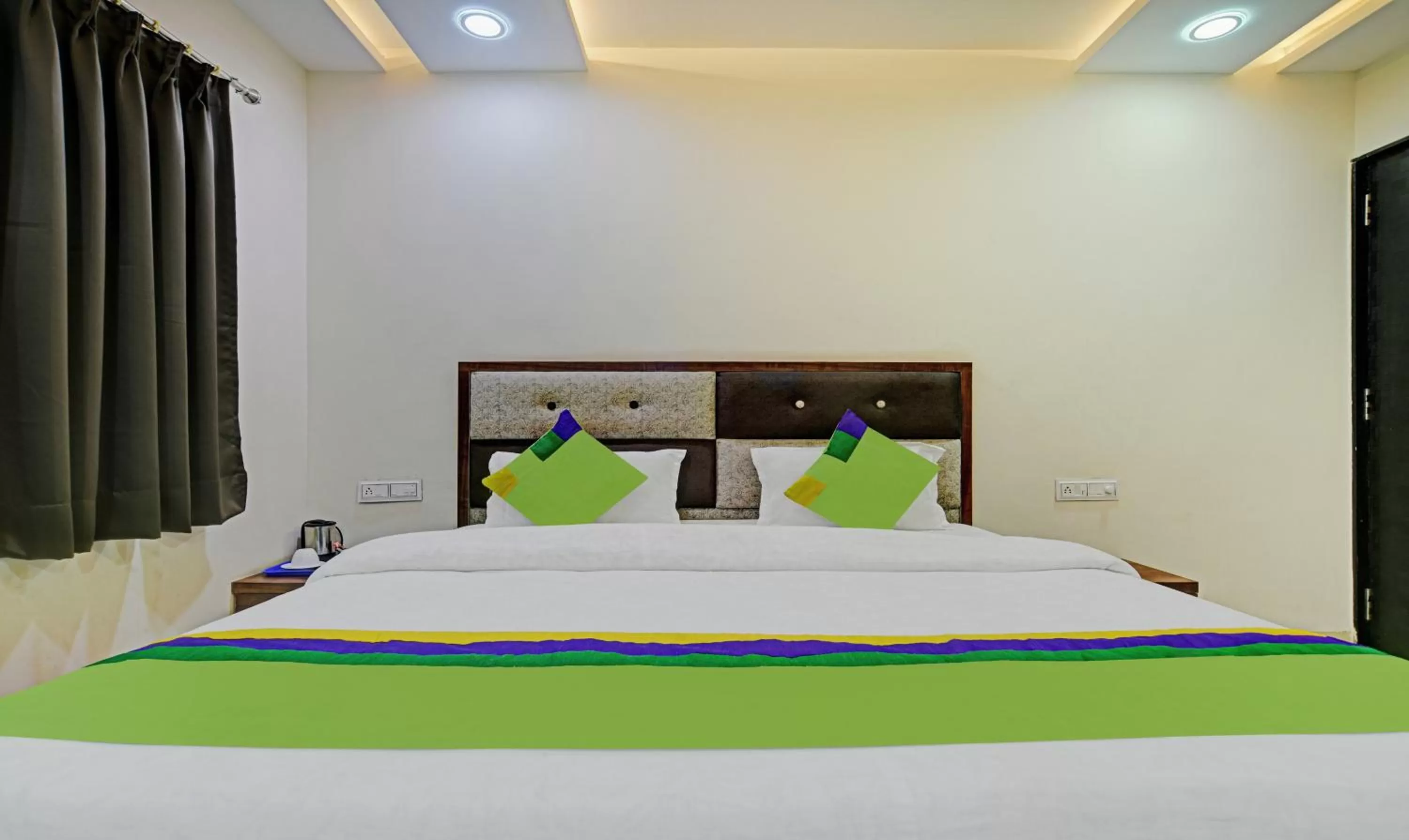 Bedroom in Treebo Jayshree Palace C21 Business Park