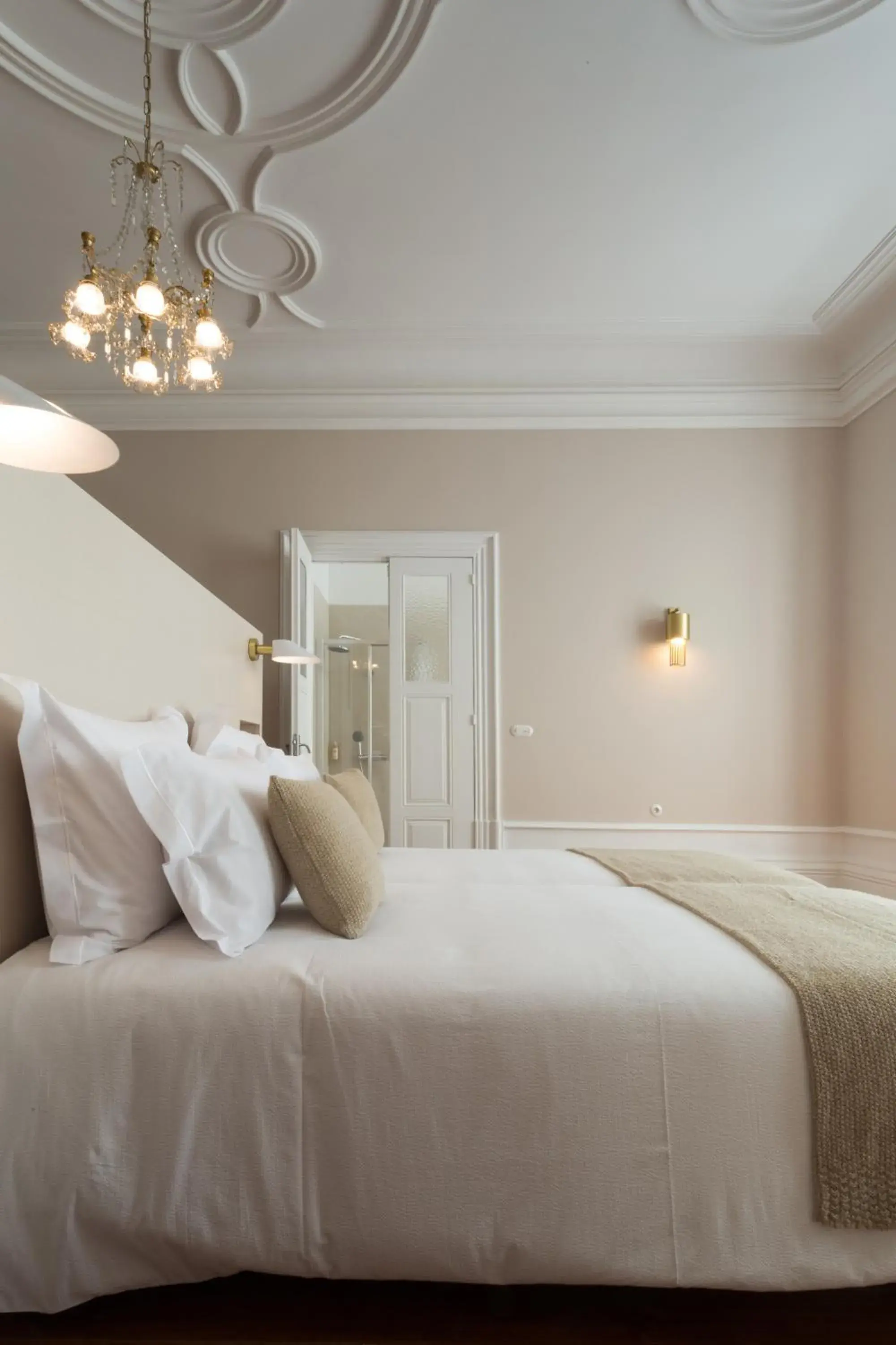 Suite with City View in Original Douro Hotel Suite with City View in Original Douro Hotel