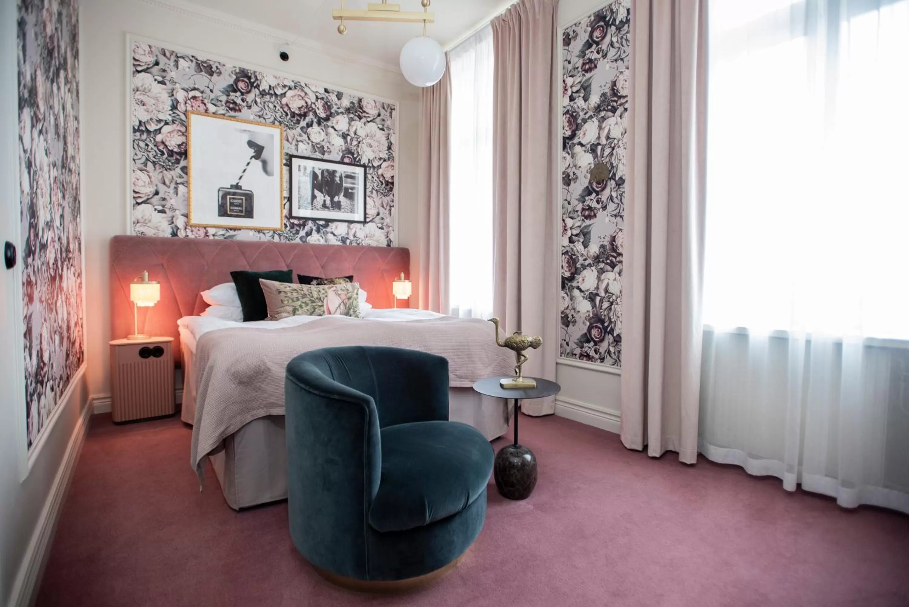 Bed in The Vault Hotel, WorldHotels Crafted