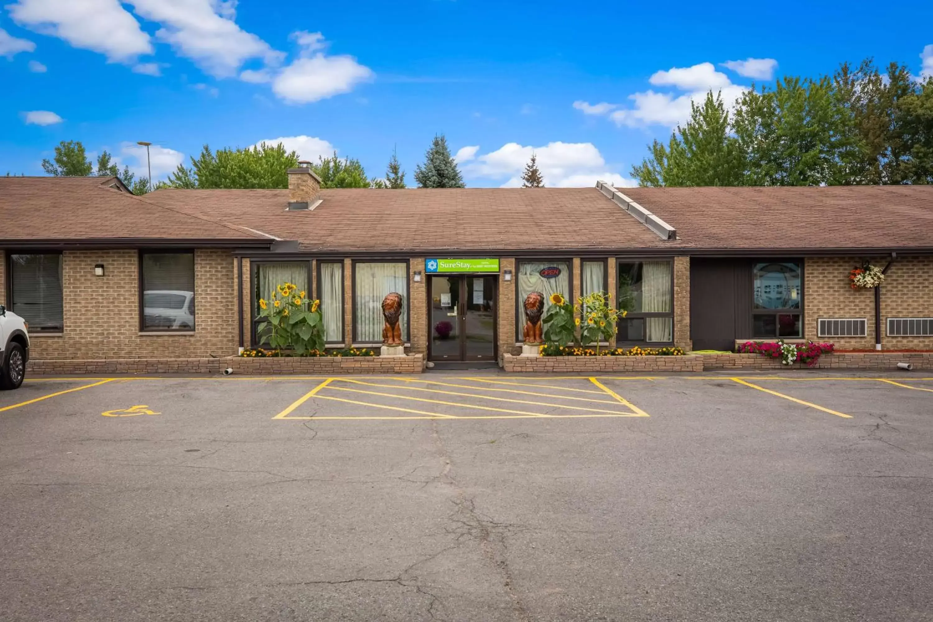 Property Building in SureStay Hotel by Best Western Kemptville