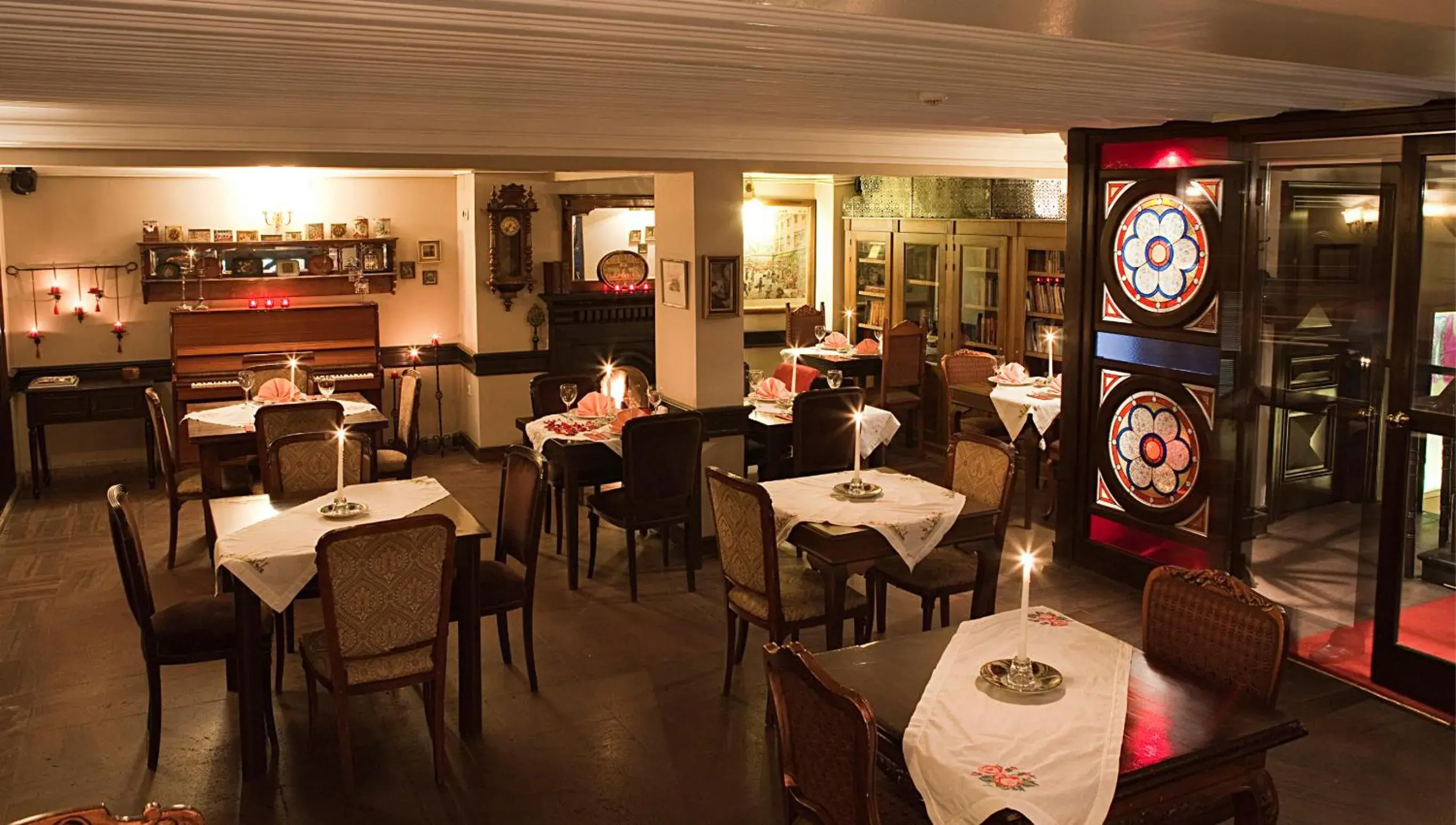 Restaurant/places to eat in Kitapevi Hotel Restaurant/places to eat in Kitapevi Hotel