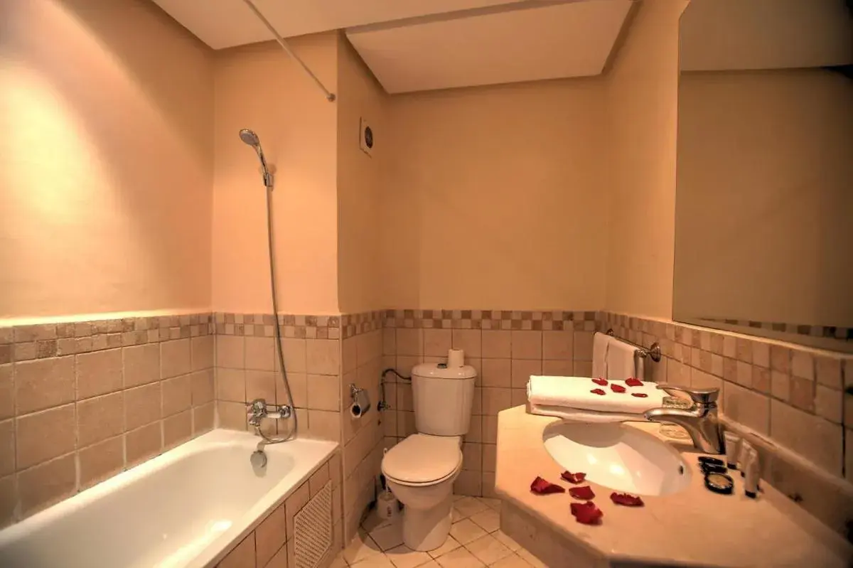 Bathroom in Hotel Mont Gueliz