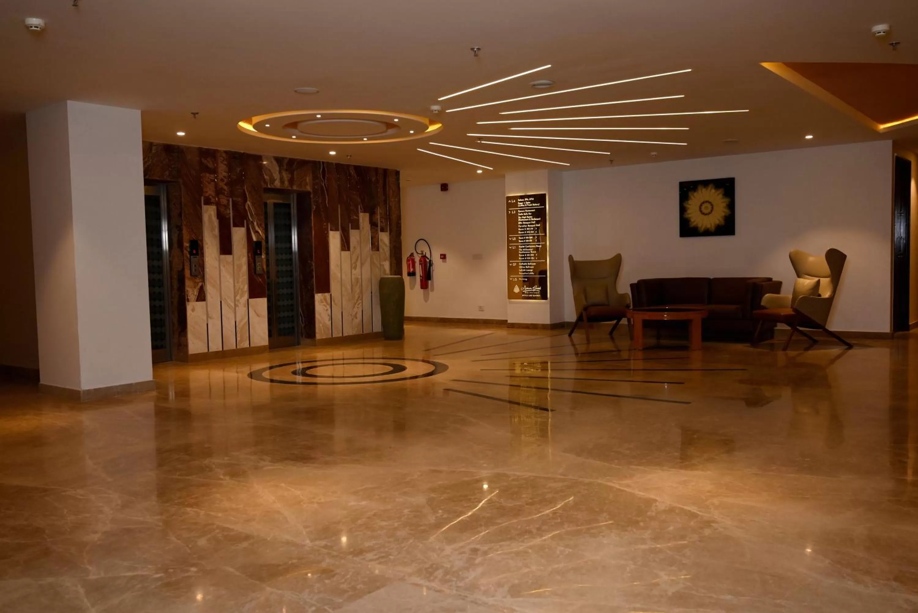 Lobby or reception in Ramada Plaza by Wyndham Jammu Vijaypur