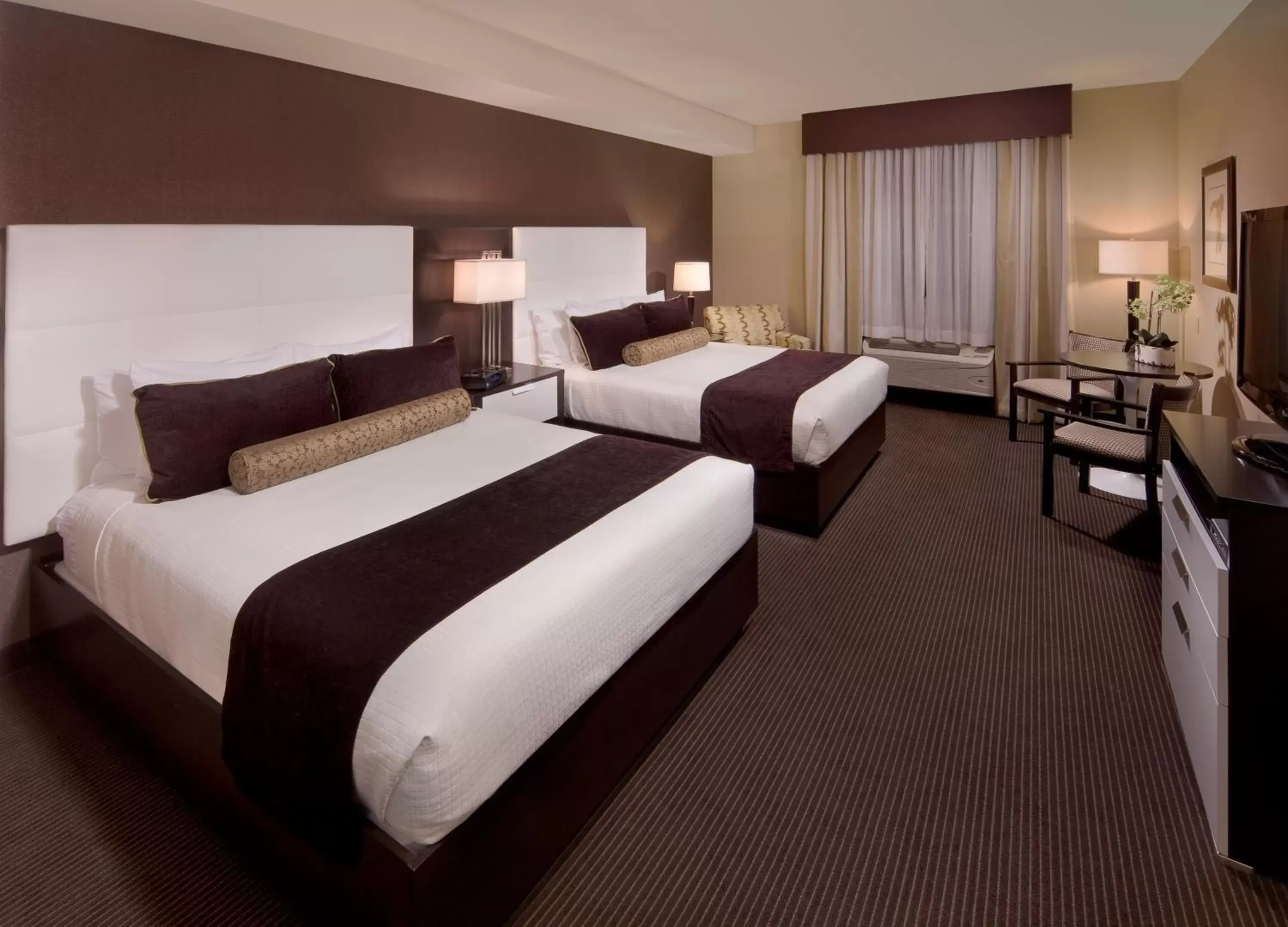 Bed in Best Western Premier Miami International Airport Hotel & Suites Coral Gables
