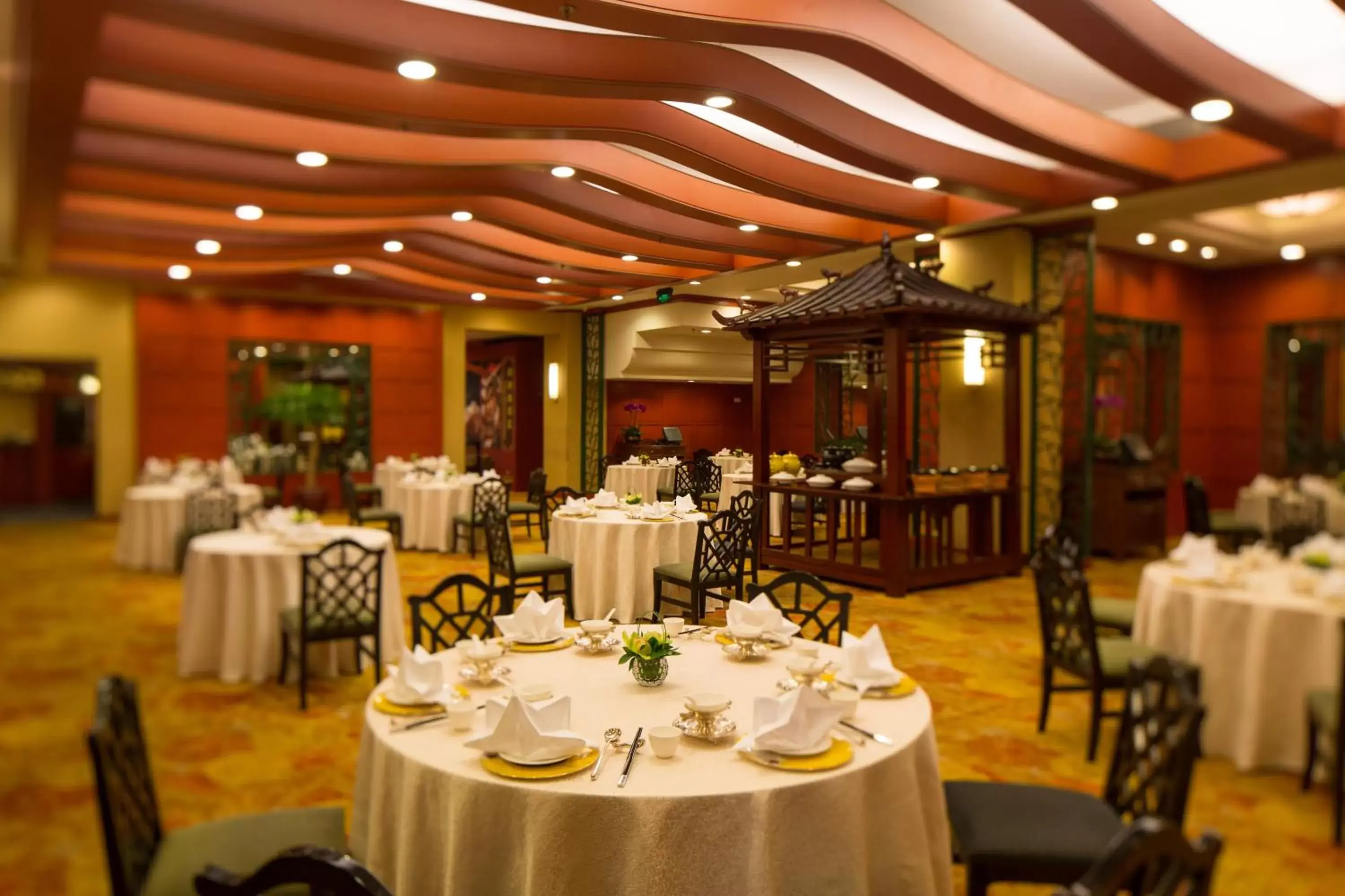 Restaurant/Places to Eat in Shangri-La Harbin