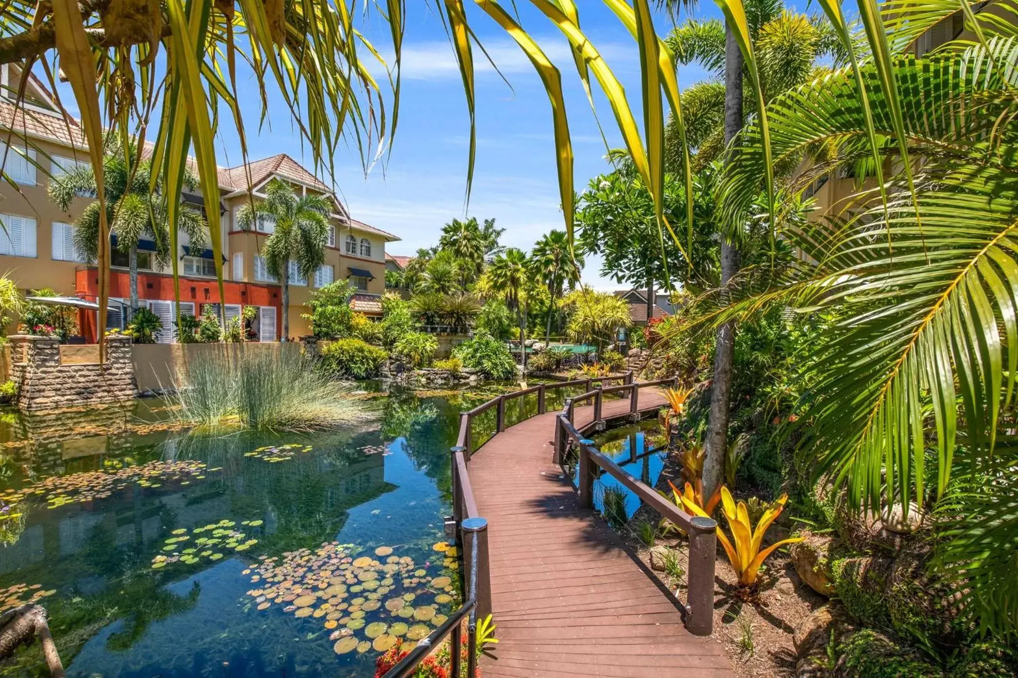 Garden, Swimming Pool in The Lakes Resort Cairns