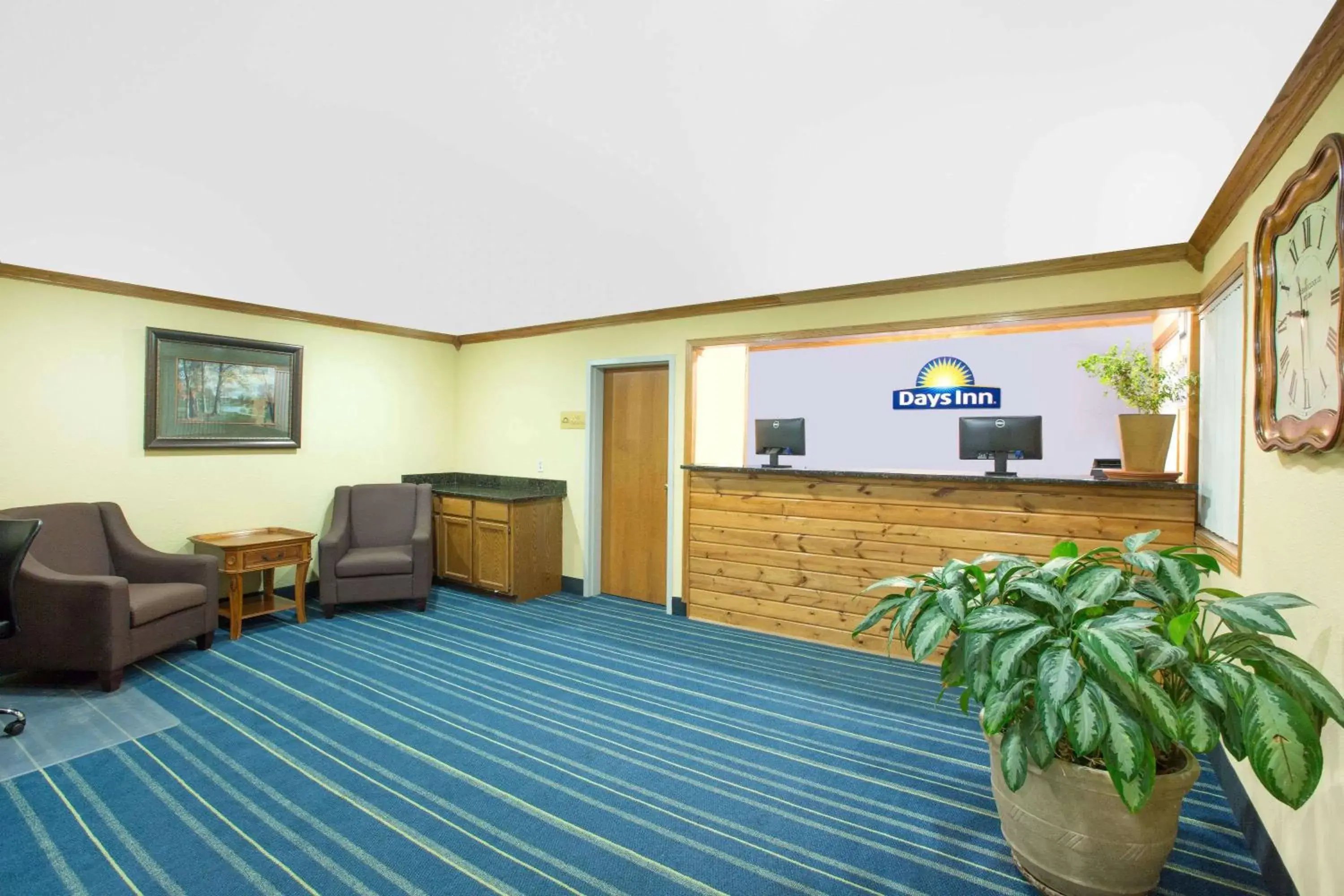 Lobby or reception in Days Inn by Wyndham Grand Island