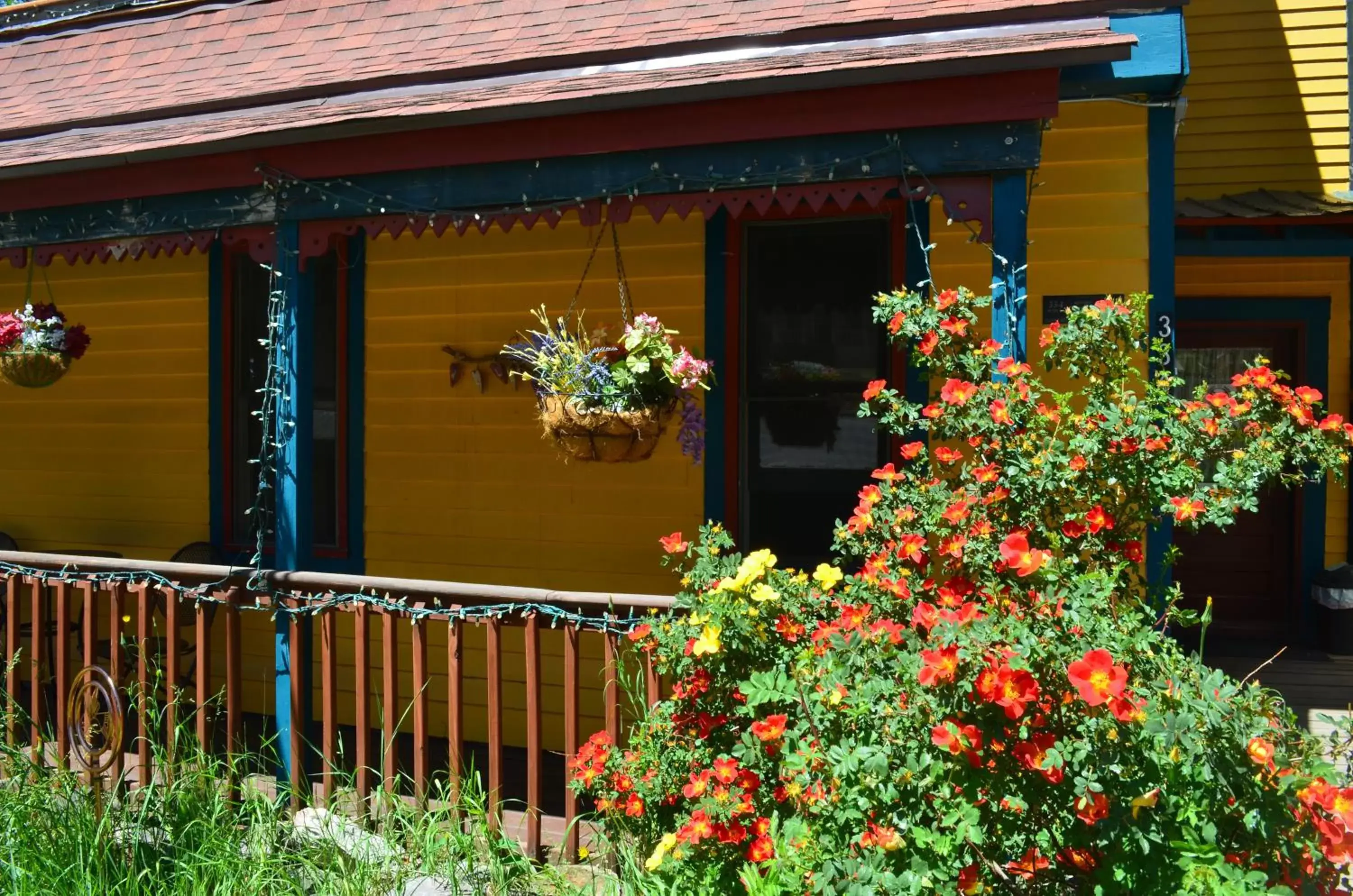 Property building in The Ouray Main Street Inn