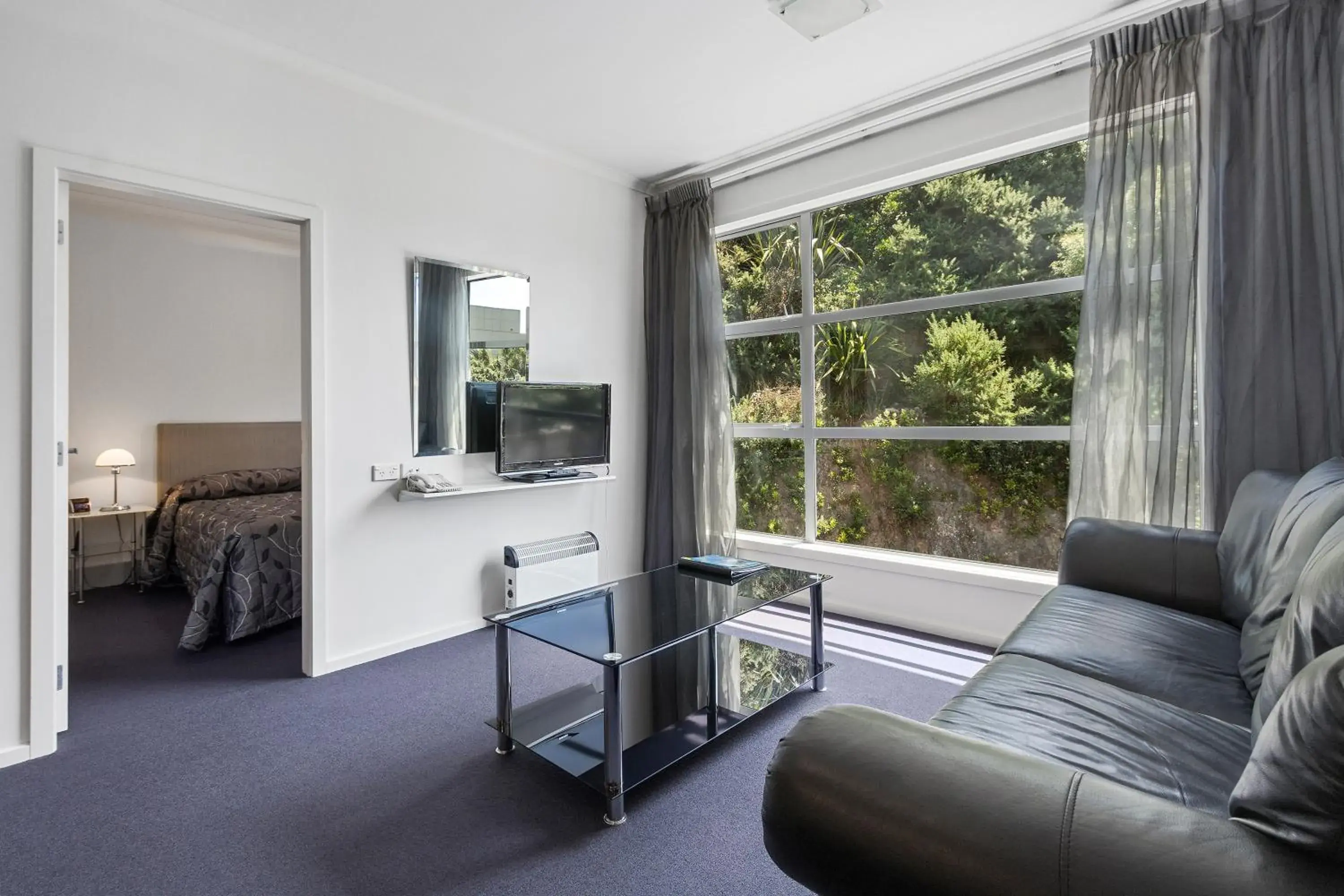 Seating Area in Amethyst Court Motor Lodge