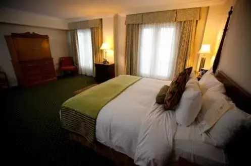 Photo of the whole room, Bed in Maison Dupuy Hotel