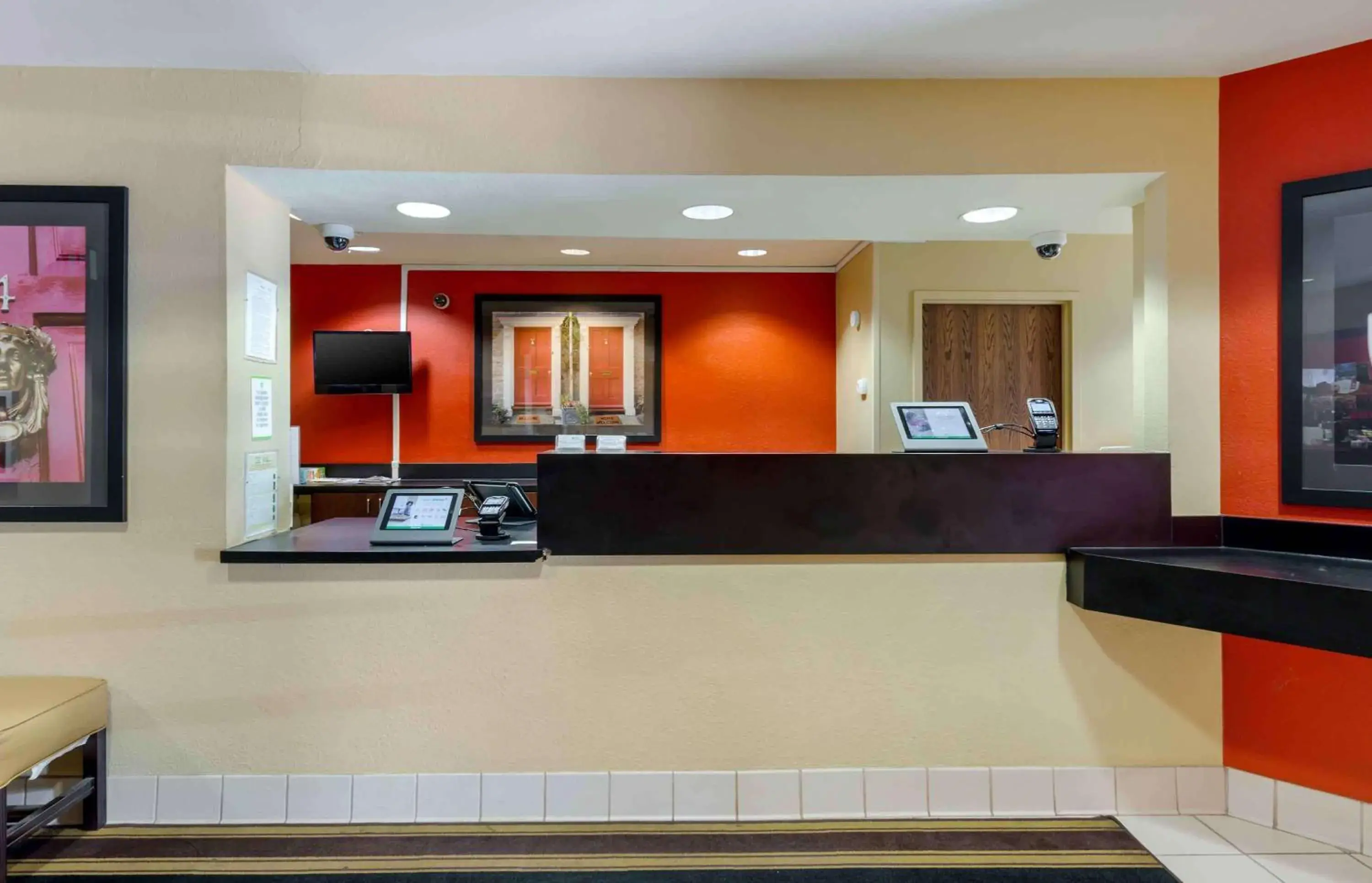 Lobby or reception in Extended Stay America Suites - Washington, DC - Sterling Lobby or reception in Extended Stay America Suites - Washington, DC - Sterling