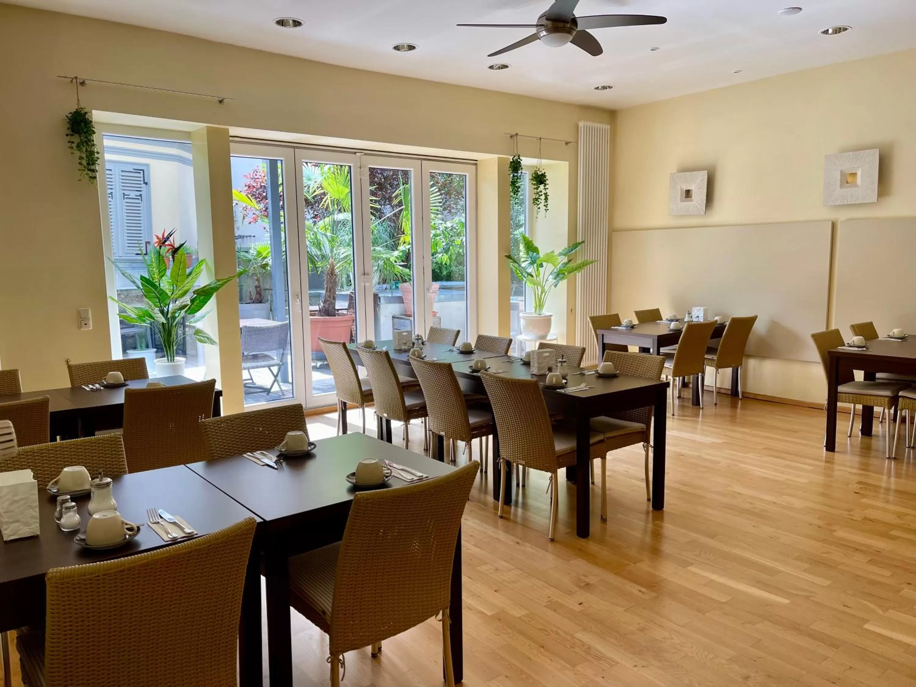 Breakfast in Hotel Central