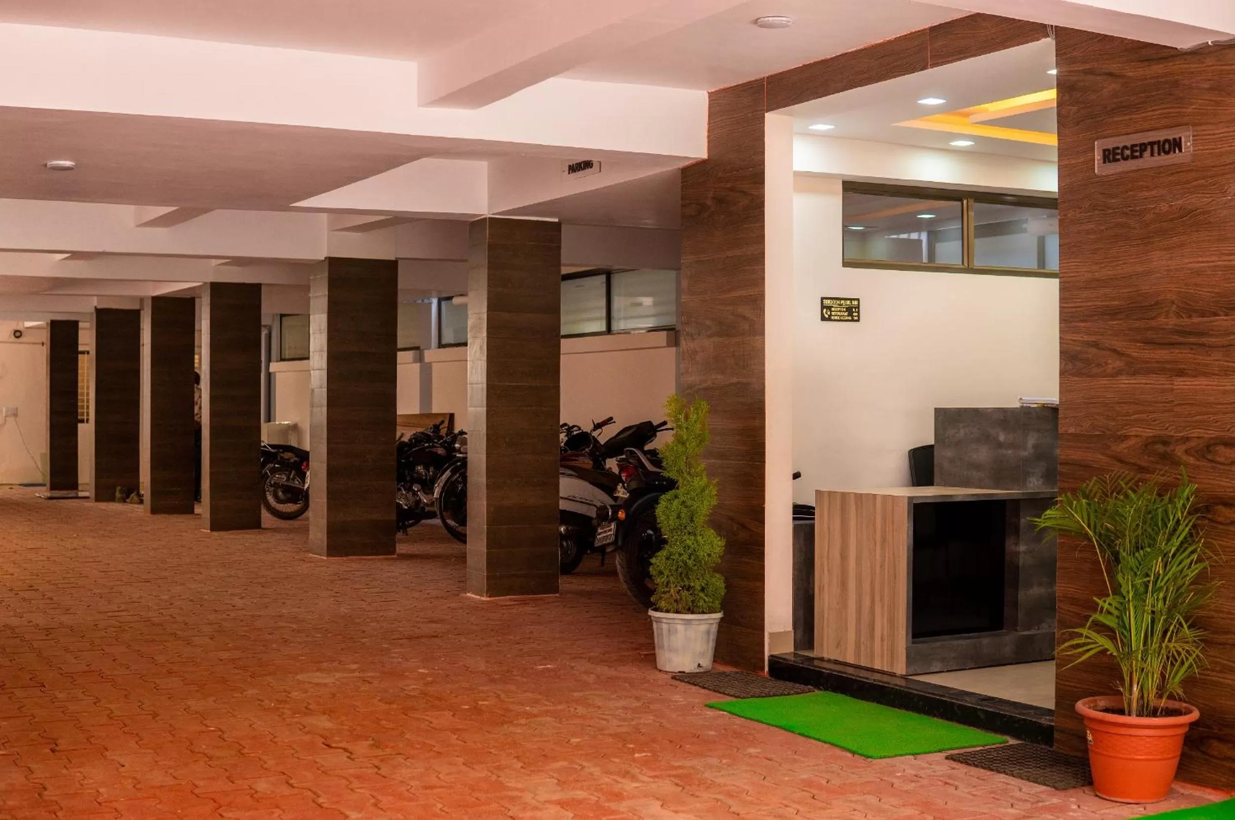 Parking in Sukoon Pearl inn