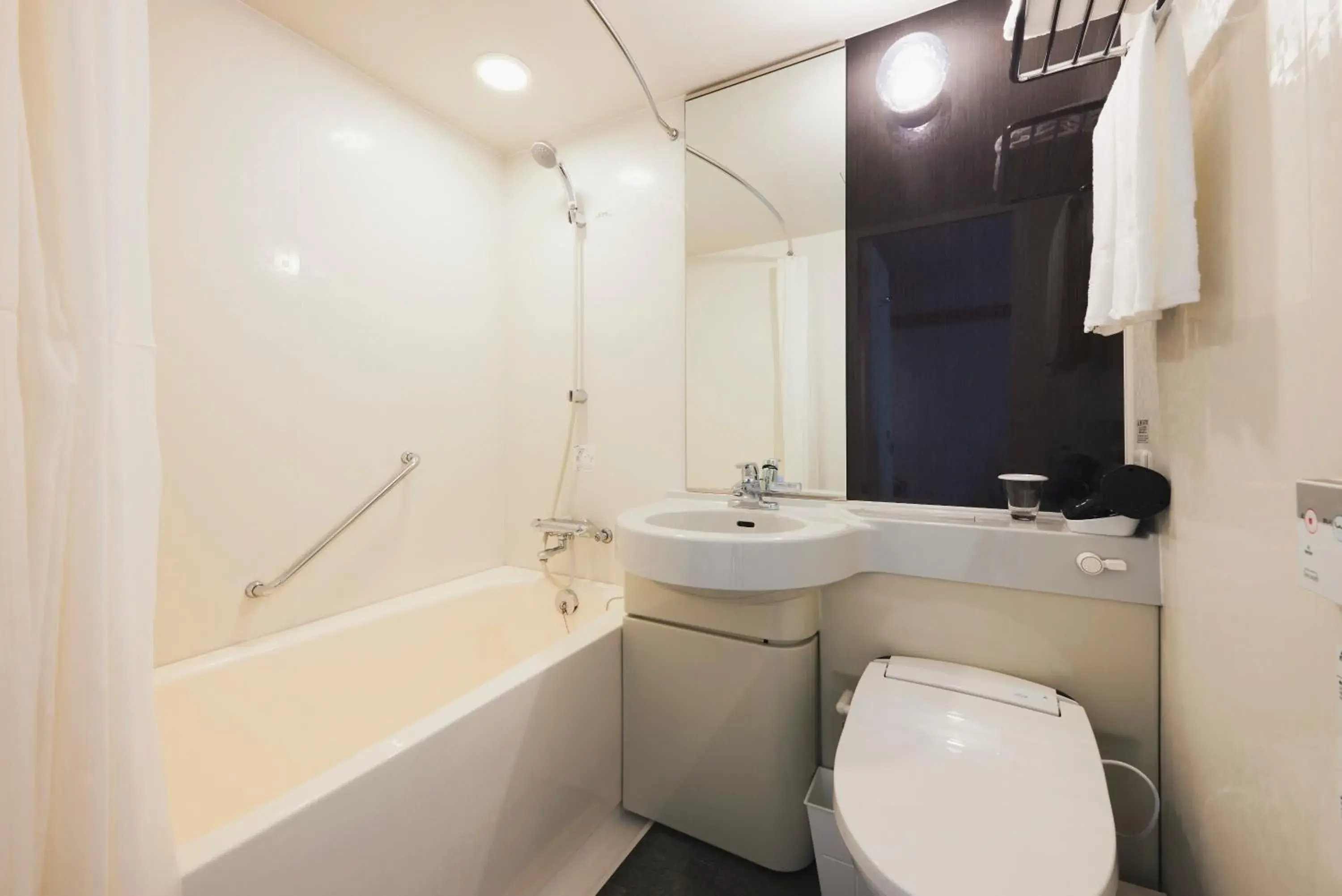 Shower, Bathroom in Richmond Hotel Nagasaki Shianbashi