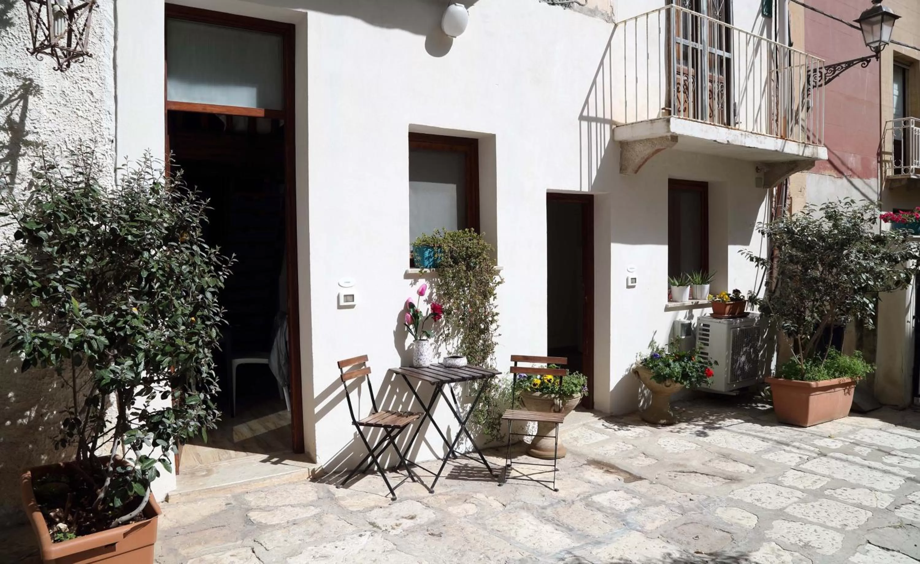 On site in Cortile Antico