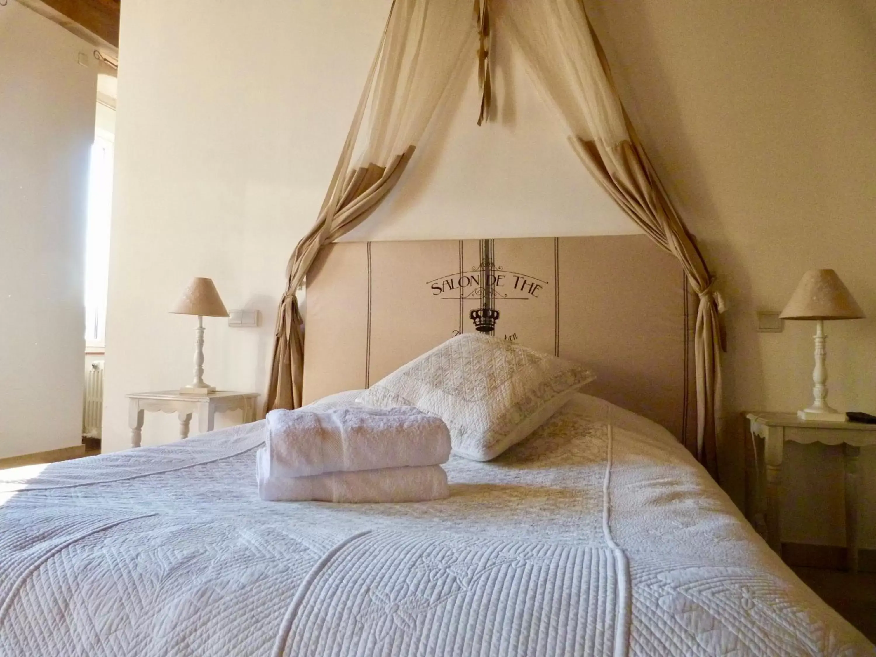 Bed in Domaine du Manoir