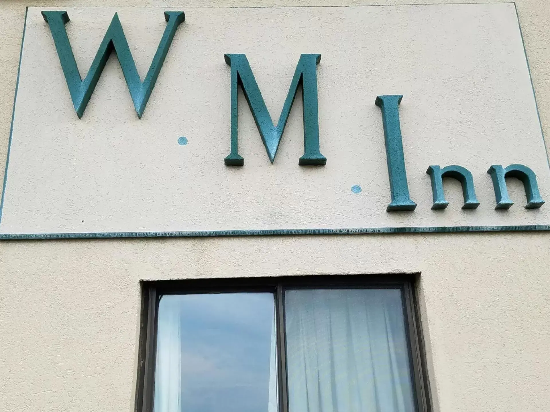 Property building in Woonsocket Motor Inn Property building in Woonsocket Motor Inn