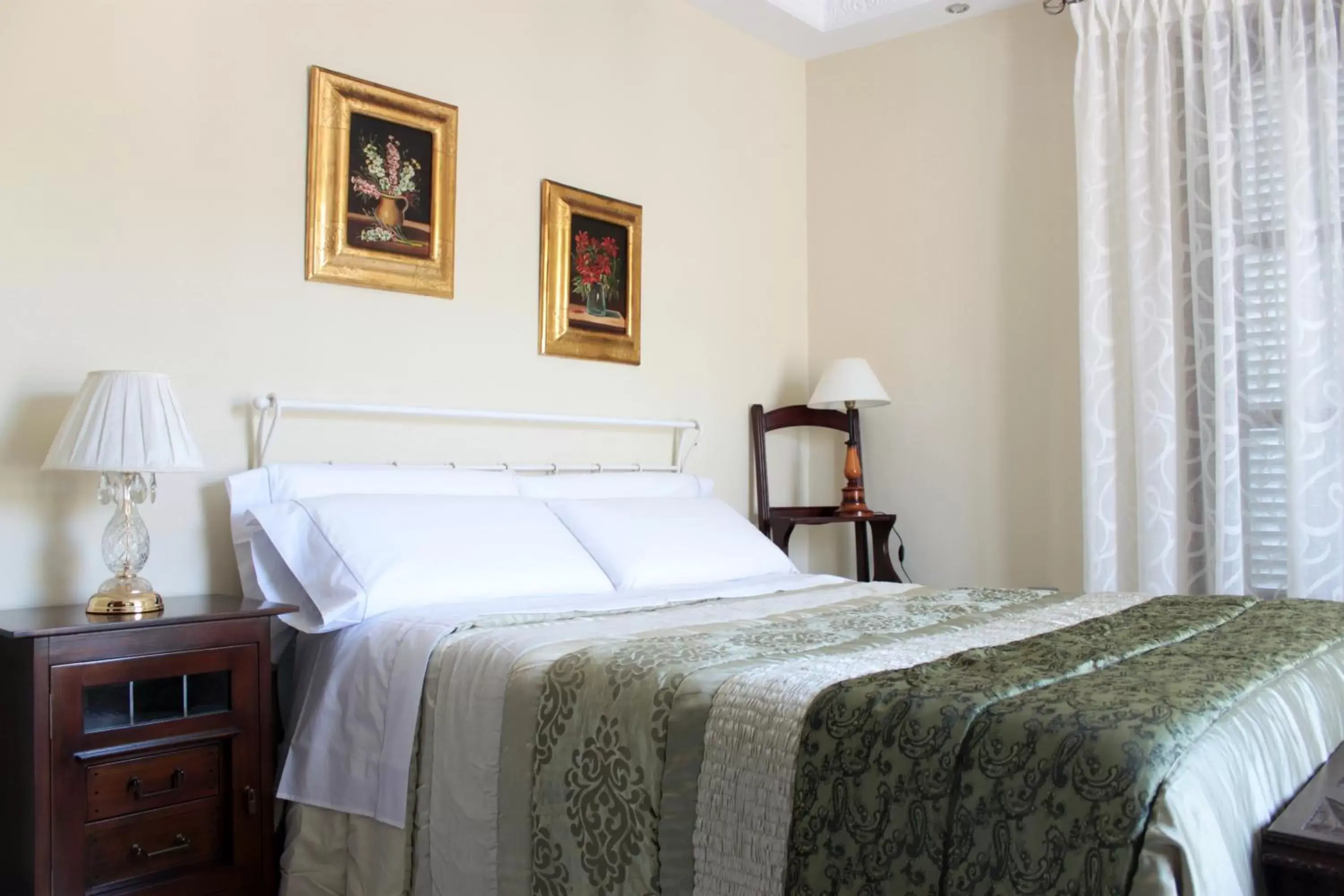 Bed in CANDIL SUITE Comares