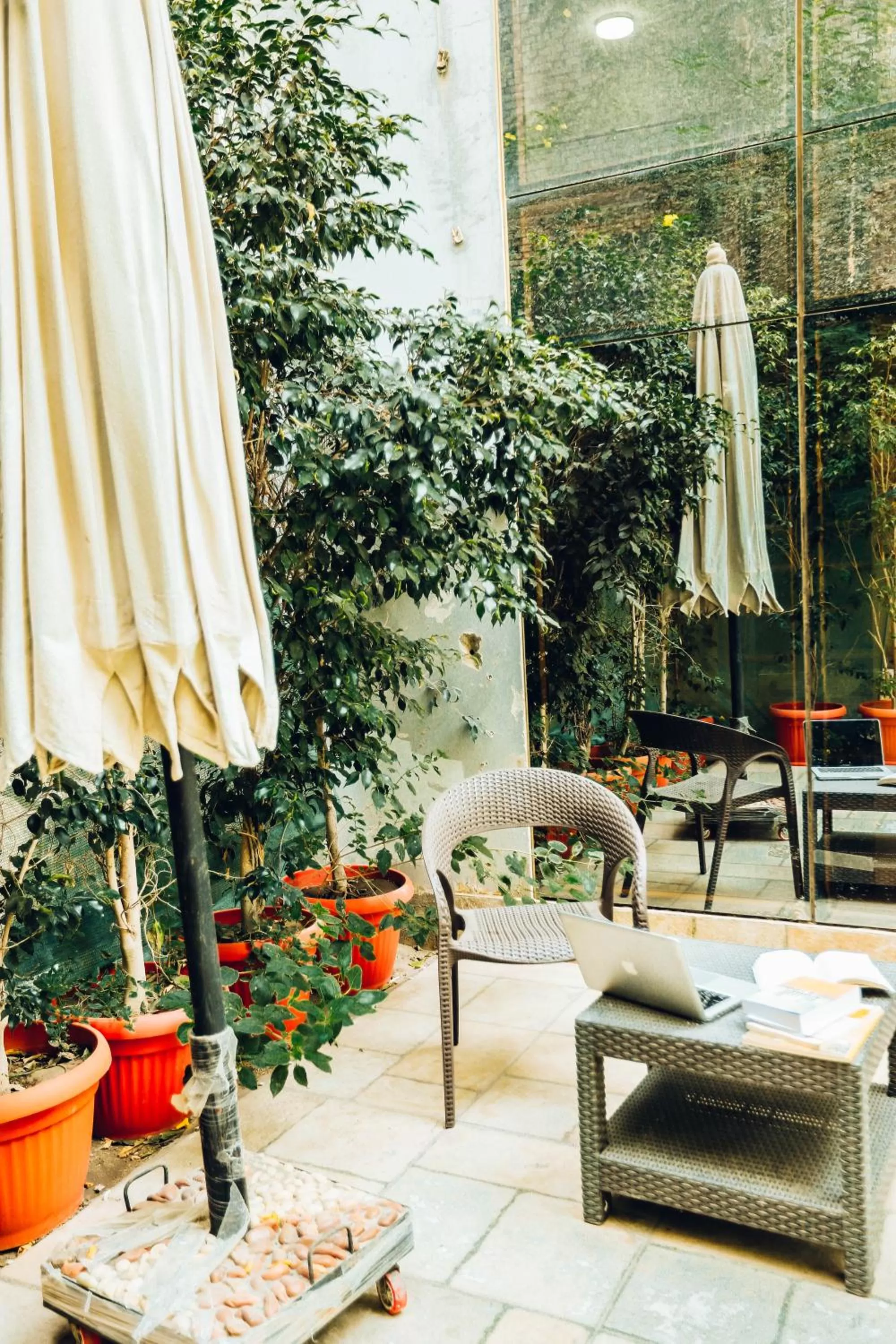 Patio in NewCity Hotel & Suites