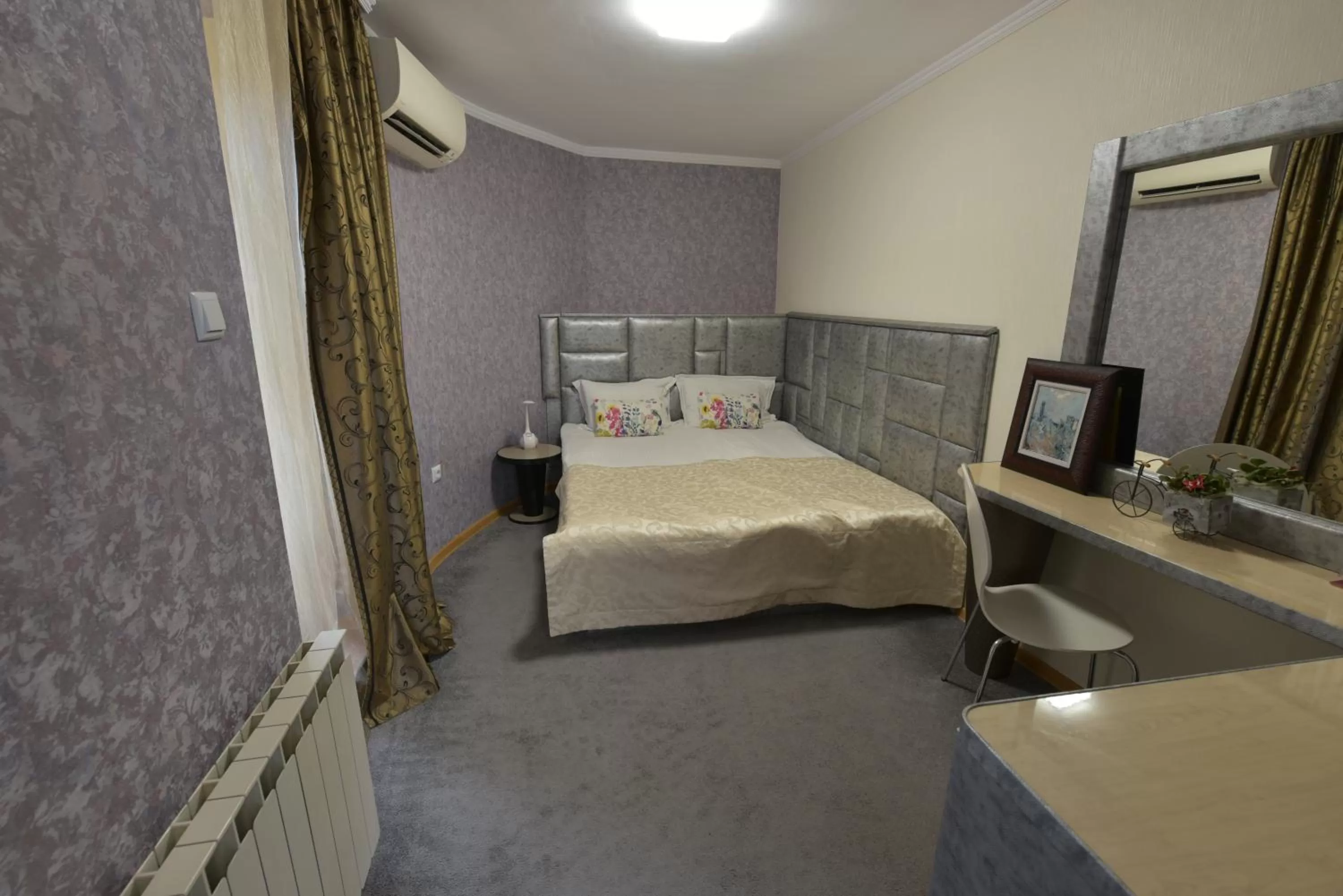 Photo of the whole room, Bed in Hotel Perfect