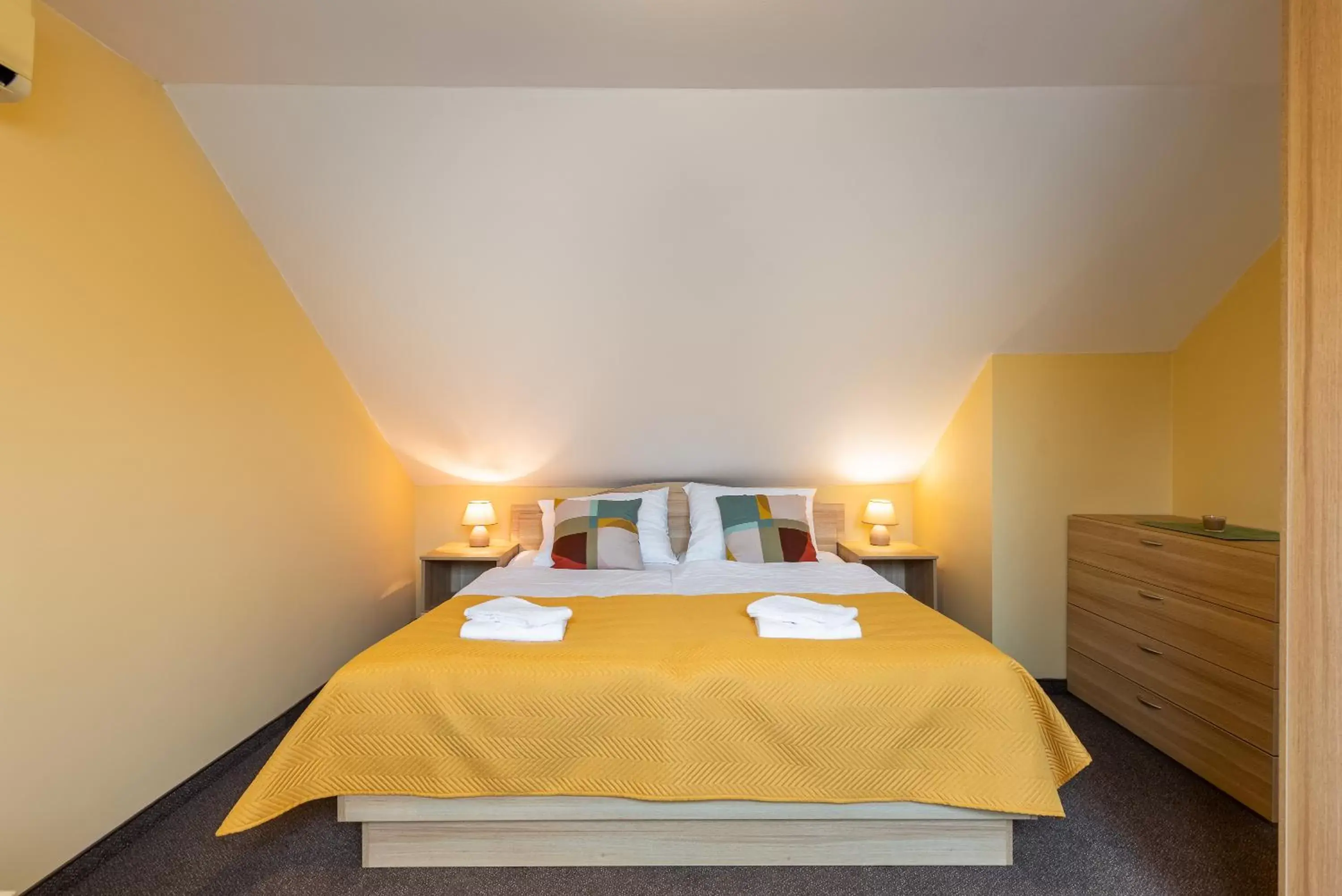 Restaurant/places to eat, Bed in Hotel Libero Restaurant/places to eat, Bed in Hotel Libero