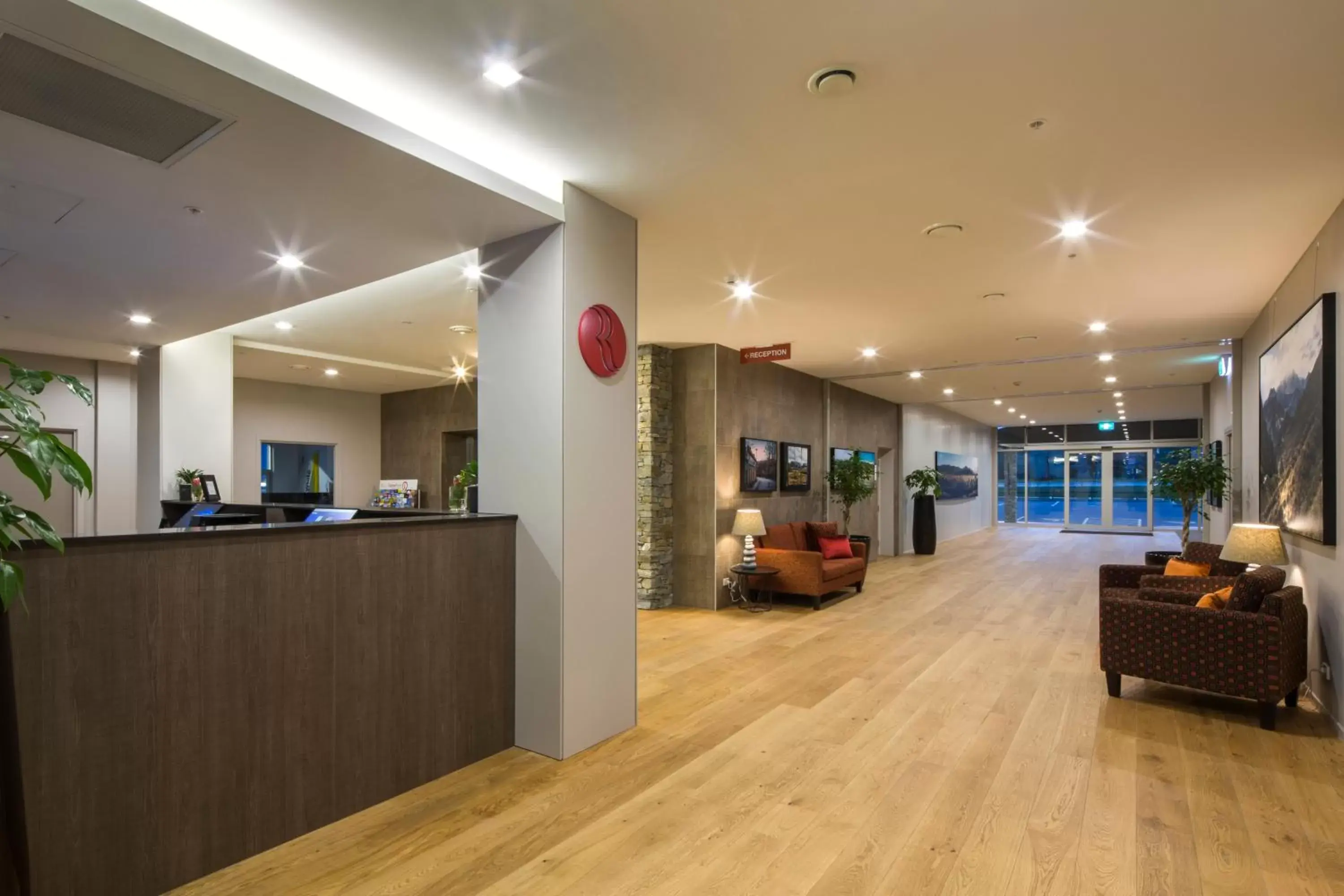Lobby or reception, Lobby/Reception in Ramada Suites by Wyndham Queenstown Remarkables Park