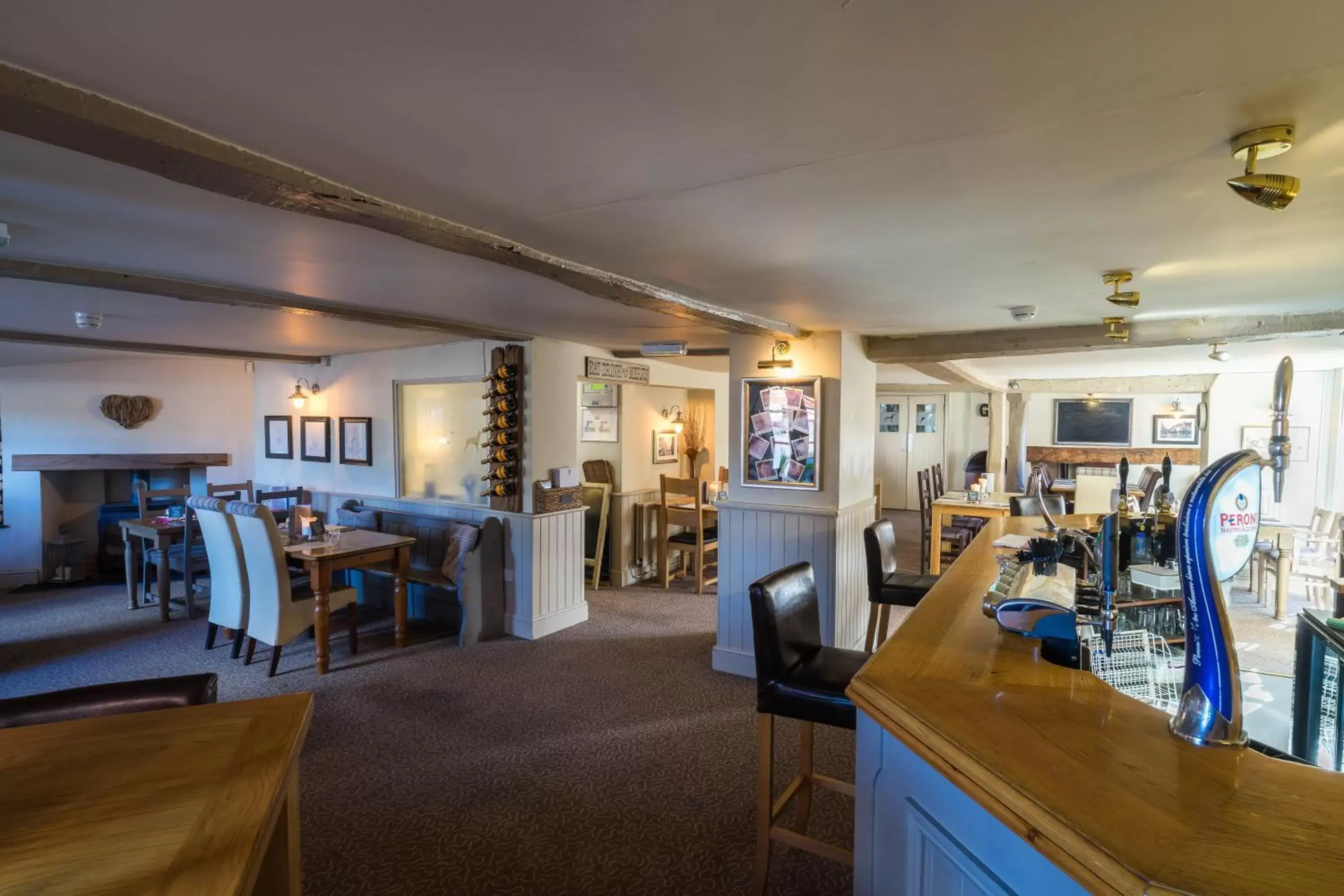 Restaurant/Places to Eat in Greyhound Inn Wilton