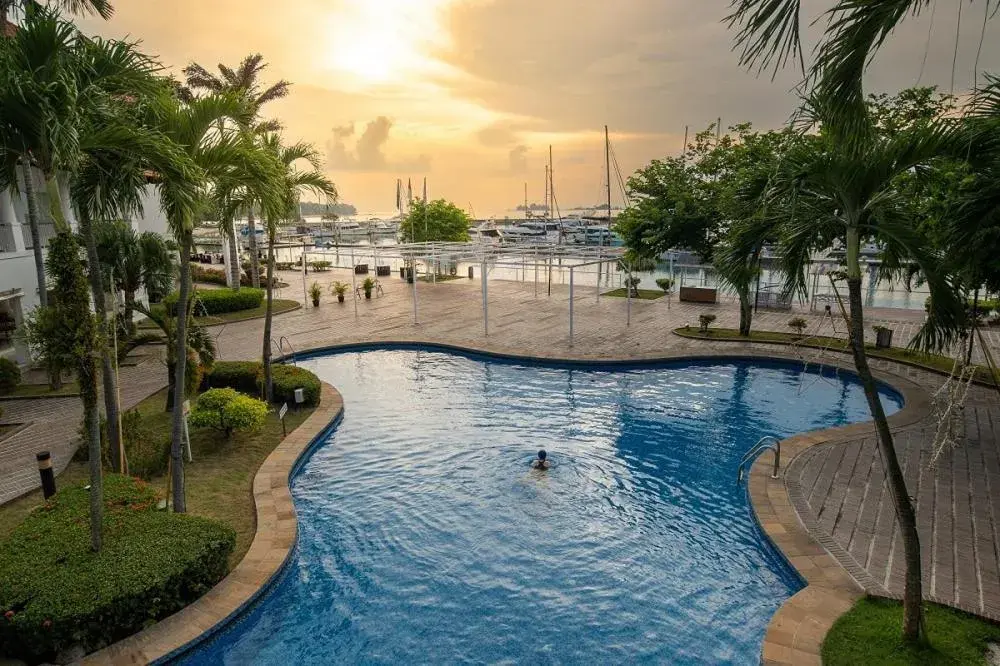 Property building, Swimming Pool in Nongsa Point Marina