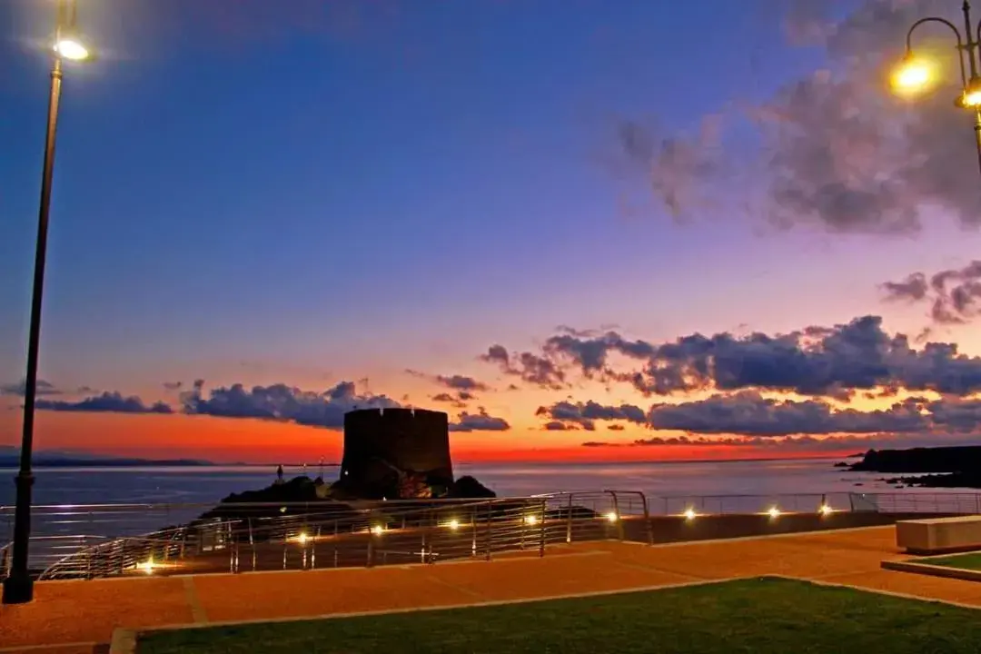 Nearby landmark, Sunrise/Sunset in Hotel Corallaro