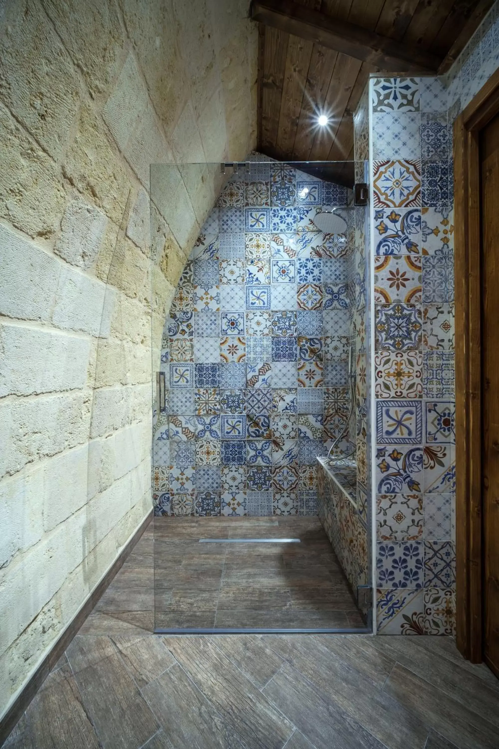 Bathroom in ROBERTO's Guest House