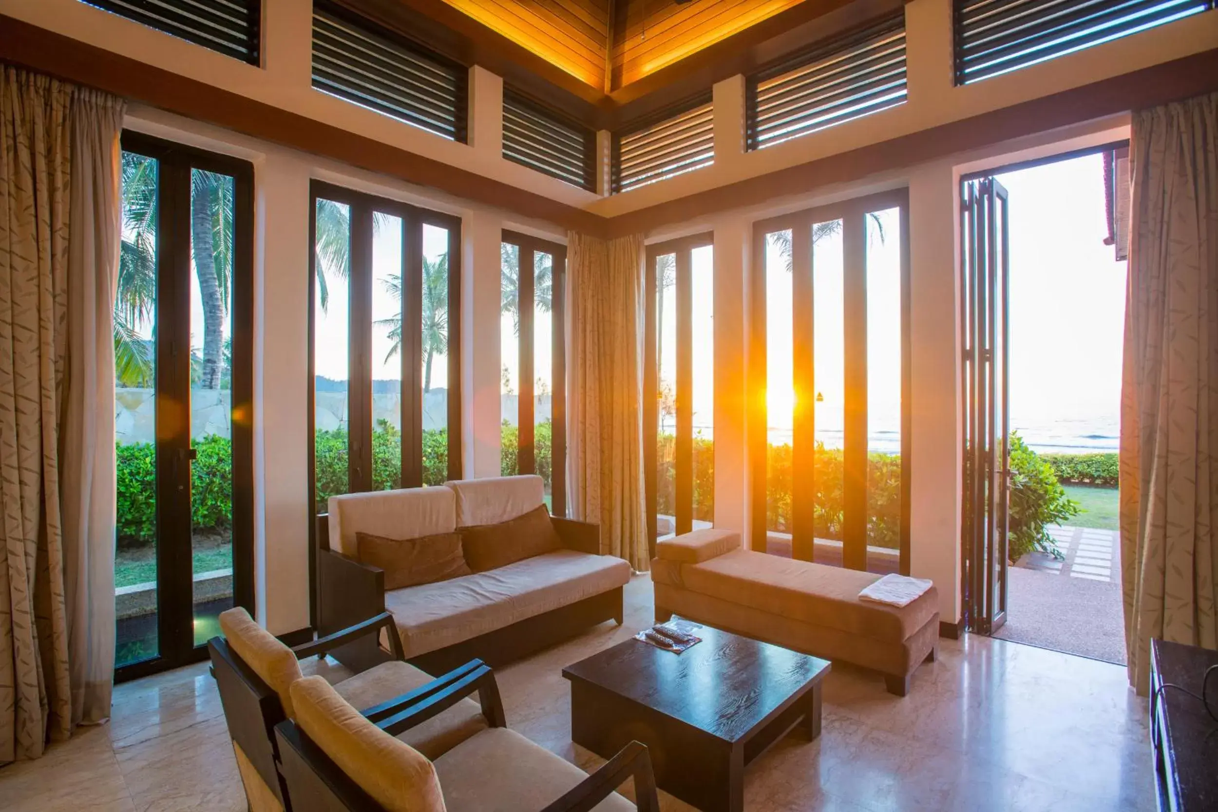 Living room, Seating Area in Sabah Beach Villas & Suites