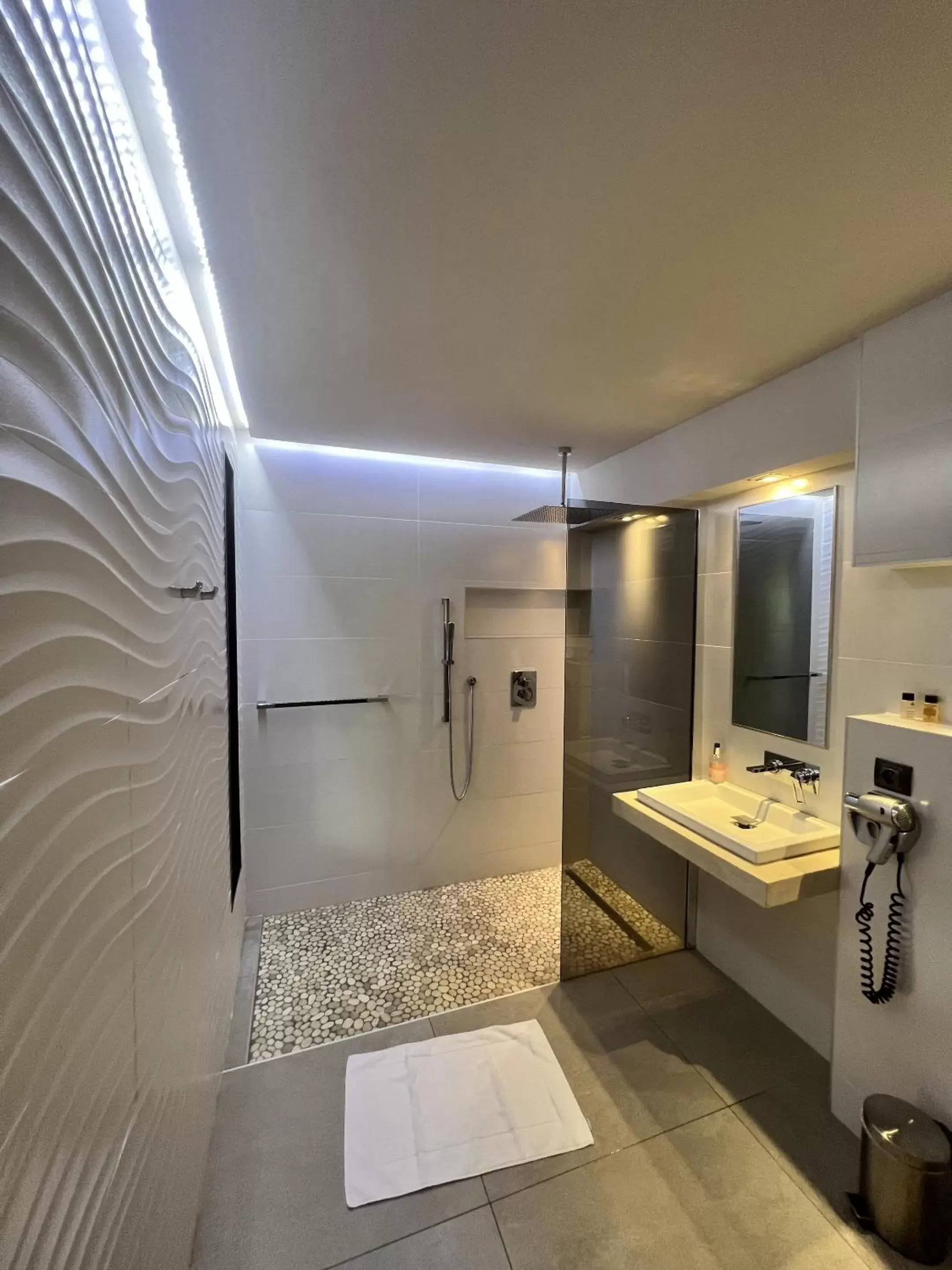 Bathroom in Nature & Design